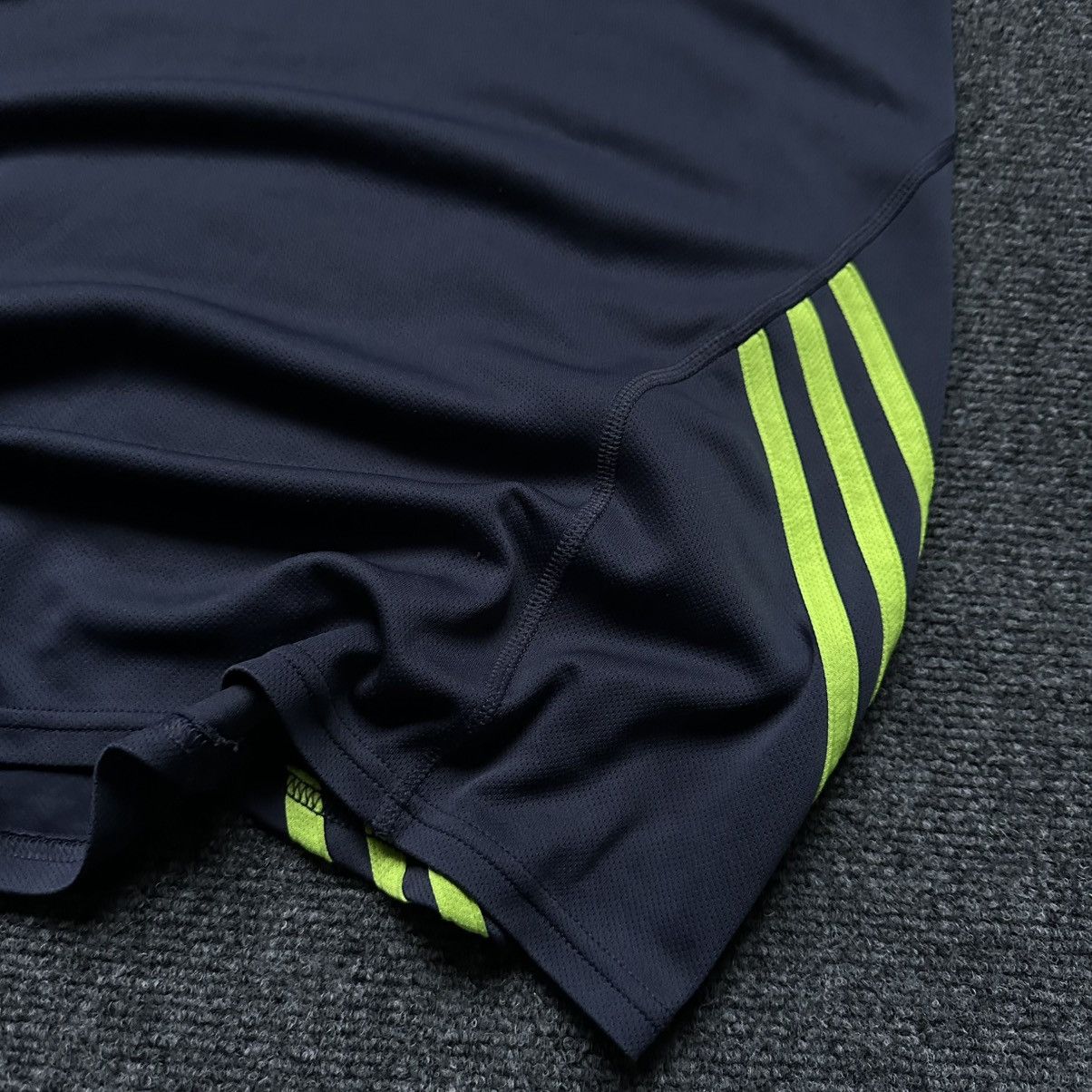 Adidas VTG Adidas Tank Top Size S Hype Trend Staff Pick 00s USA Size US S / EU 44-46 / 1 - 4 Thumbnail