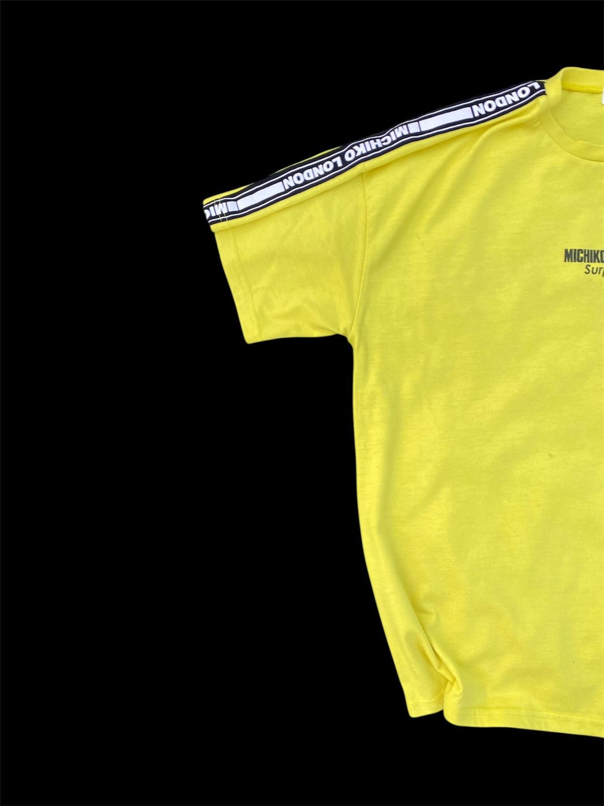 Japanese Brand × Michiko Koshino London Michiko London Koshino Center Logo Side Tape Tee Size US M / EU 48-50 / 2 - 2 Thumbnail