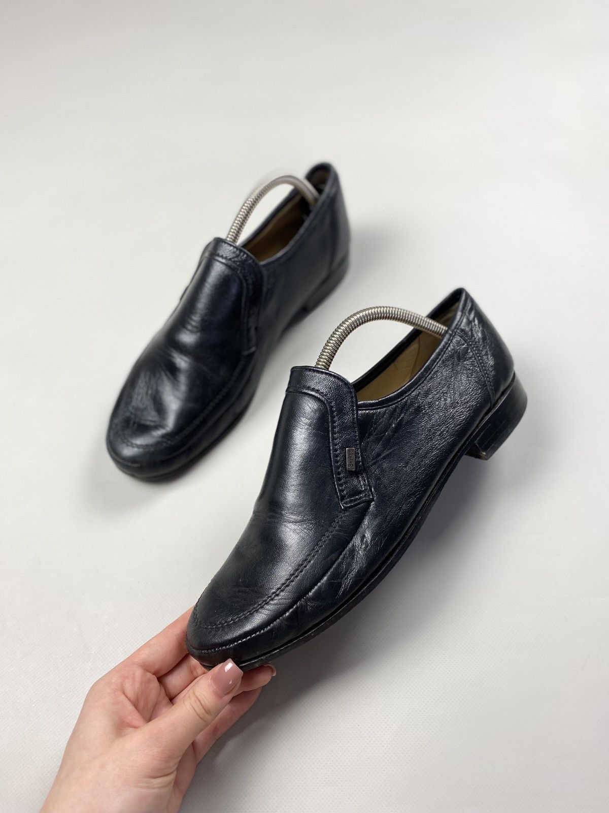 Barker Barker men’s leather loafer shoes size US 8.5 / UK 7.5 Size US 8.5 / EU 41-42 - 9 Thumbnail