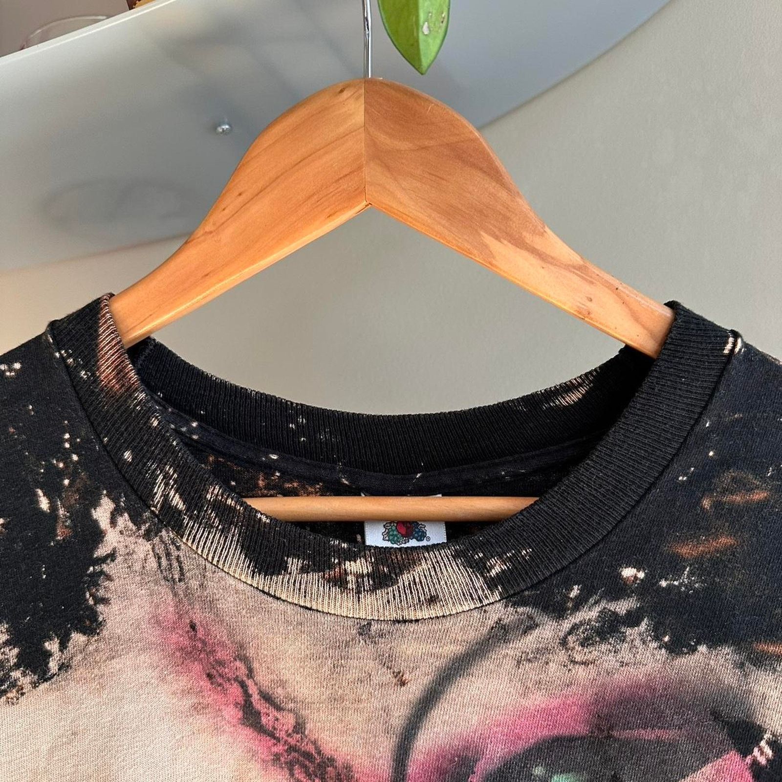 Fruit Of The Loom × Vintage Vintage Lady Mosquitohead Shirt Size US L / EU 52-54 / 3 - 4 Thumbnail
