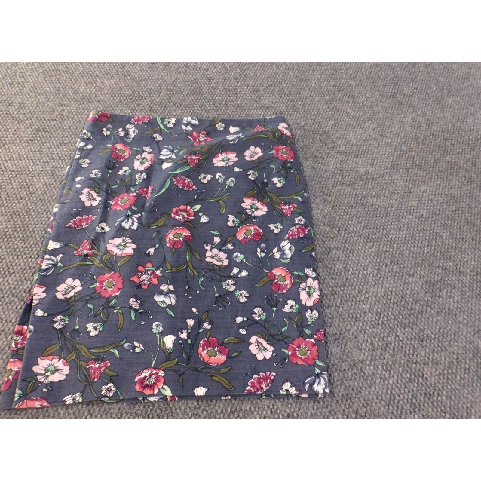 Loft LOFT Skirt Knee Length Floral Blue Zip A-Line Women 12 Casual Business Knit Cotton Spandex Lined Zipper Regular Capes? Size 34" / US 12 / IT 48 - 3 Thumbnail