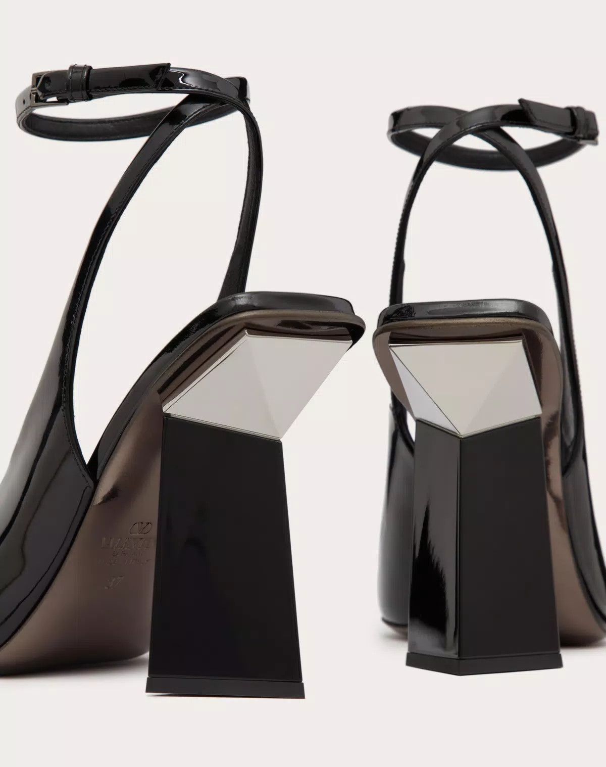 Valentino o1s1wg110426 One Stud Hyper Pump Patent Leather 105mm Black Size US 9.5 / IT 39.5 - 5 Thumbnail