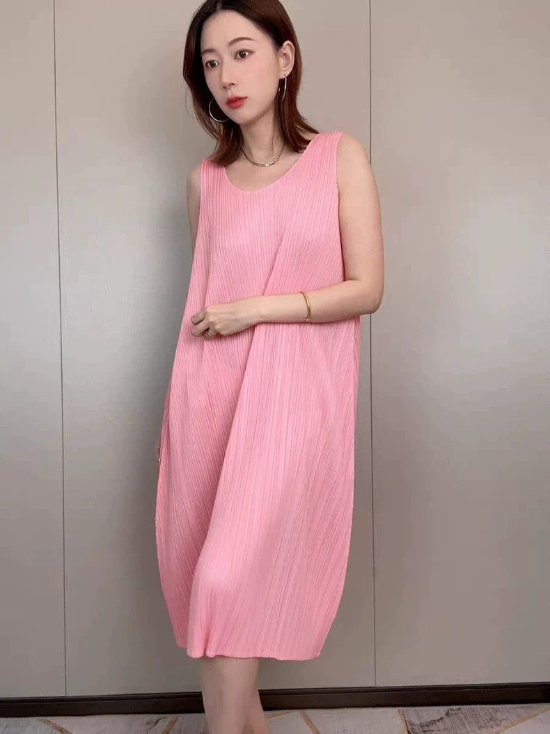 Issey Miyake Issey Miyake size:2 Pink pleated dress Size M / US 6-8 / IT 42-44 - 2 Thumbnail