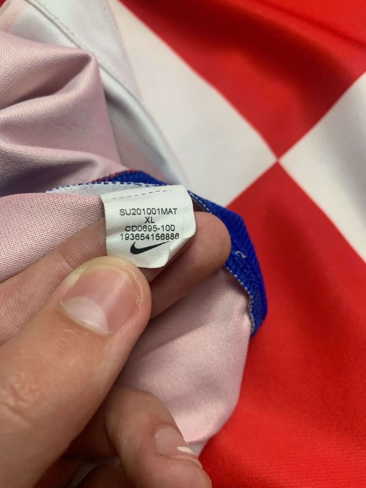 Nike × Vintage Vintage Croatia soccer jersey size XL Nike logo Size US XL / EU 56 / 4 - 6 Thumbnail