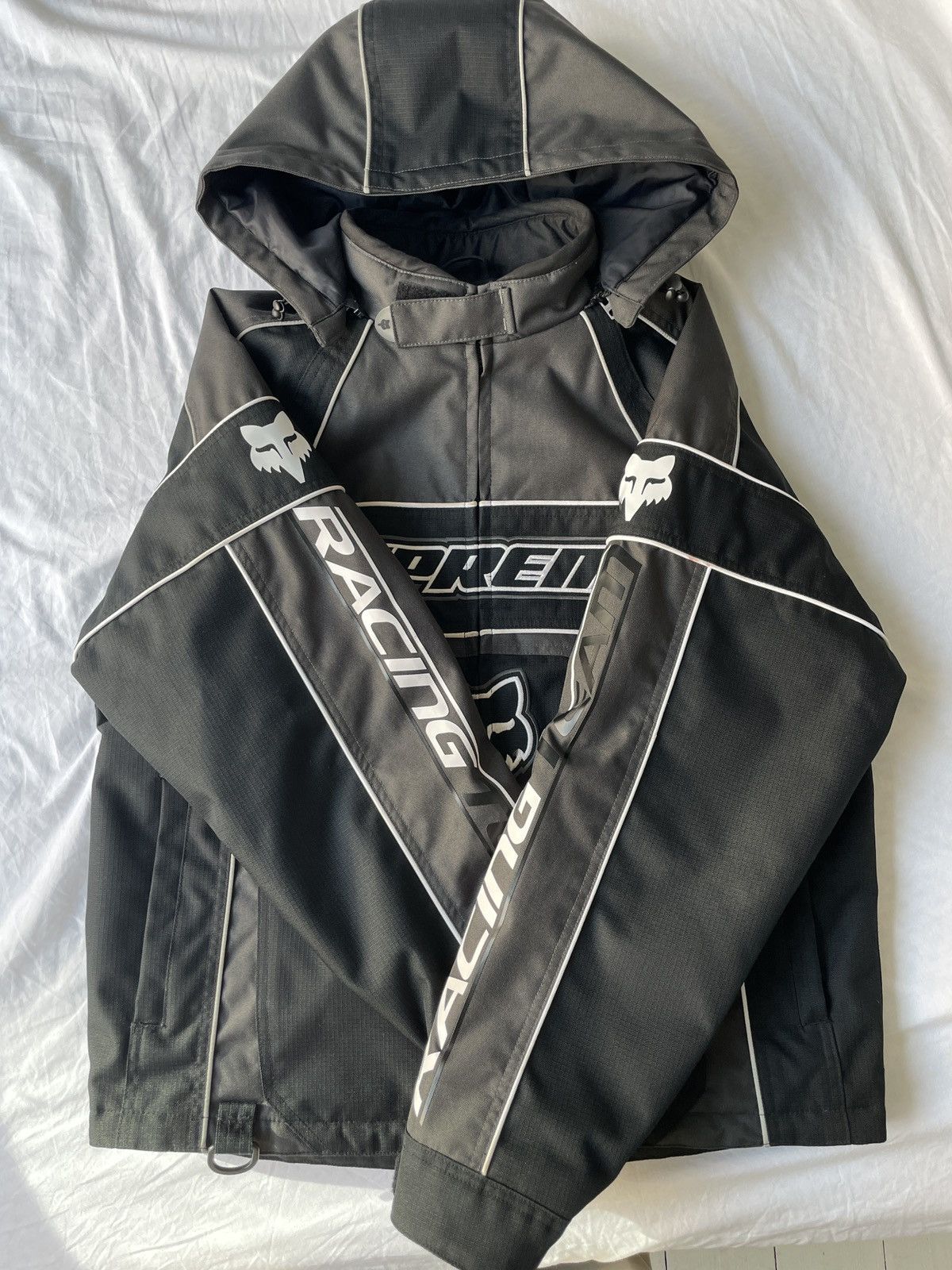 Fox Racing × Supreme FOX Racing x Supreme collab Racing