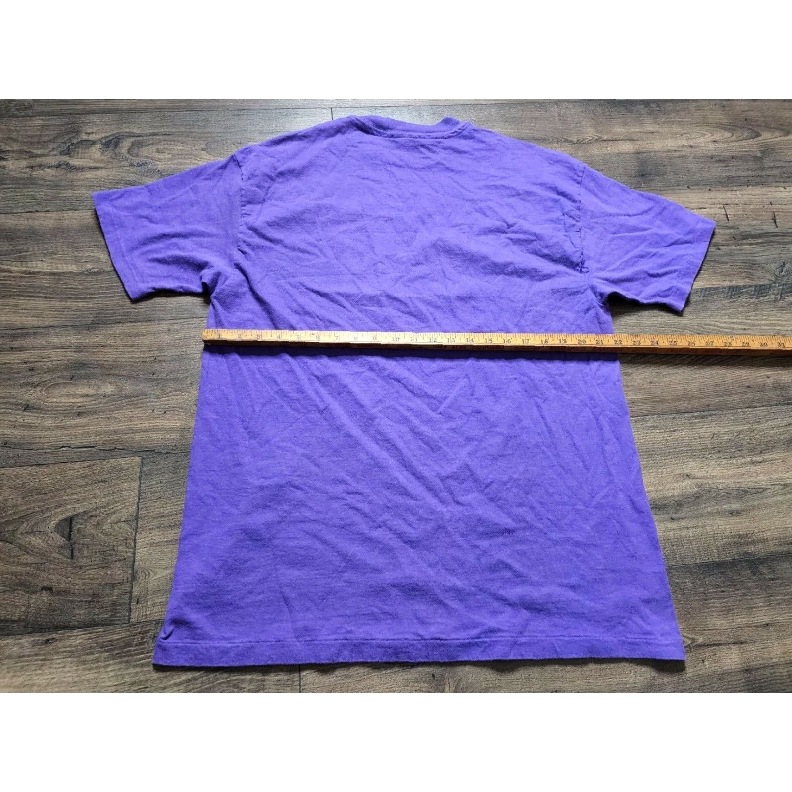 Hanes VINTAGE Hanes XL Purple Lake Louise Canada Goose Single Stitch T-Shirt 80s Mens Size US XL / EU 56 / 4 - 2 Thumbnail
