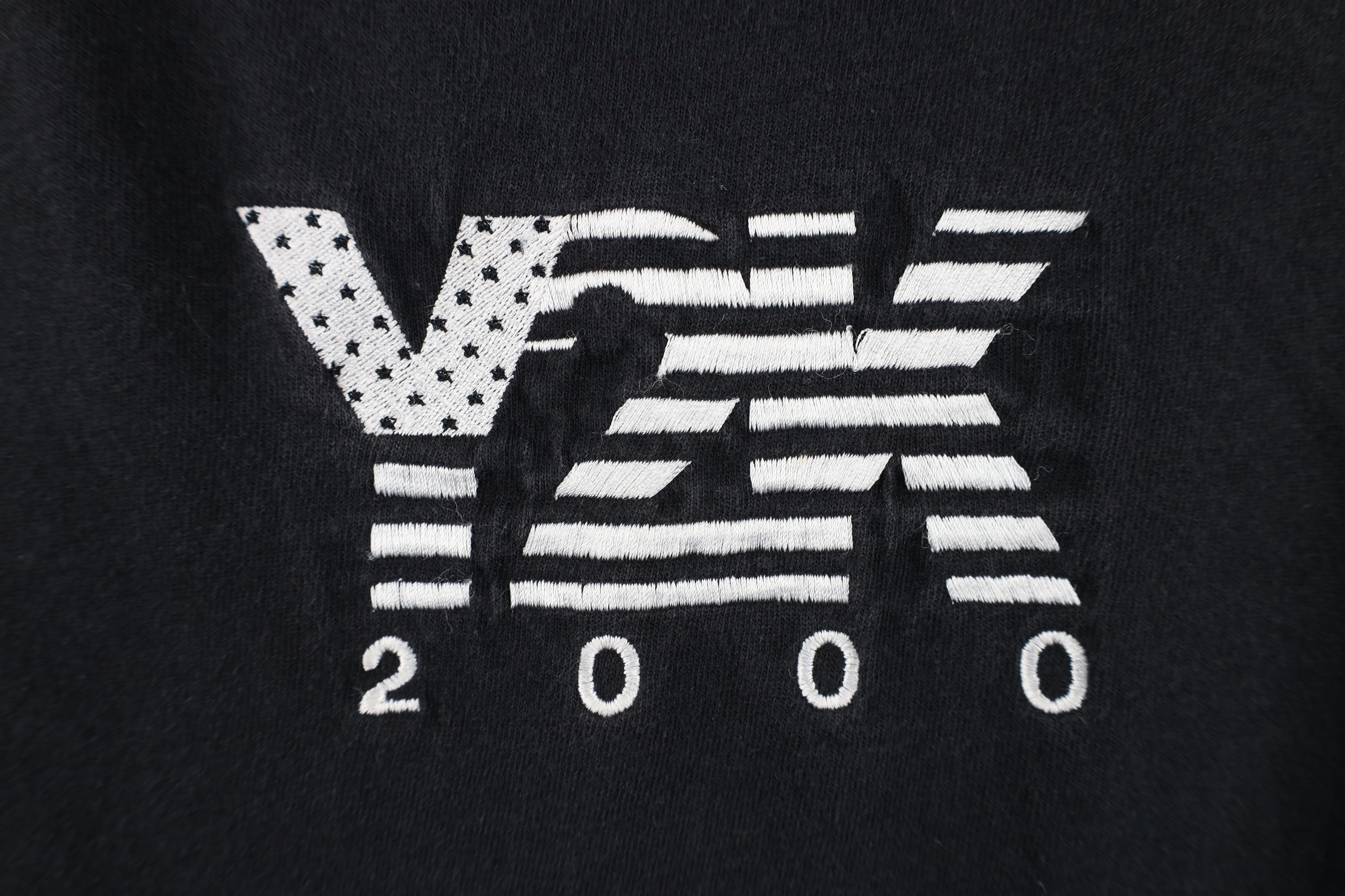 Vintage Vintage Y2K Millennium Spell 2000 Short Sleeve T-Shirt USA Size US XL / EU 56 / 4 - 4 Thumbnail