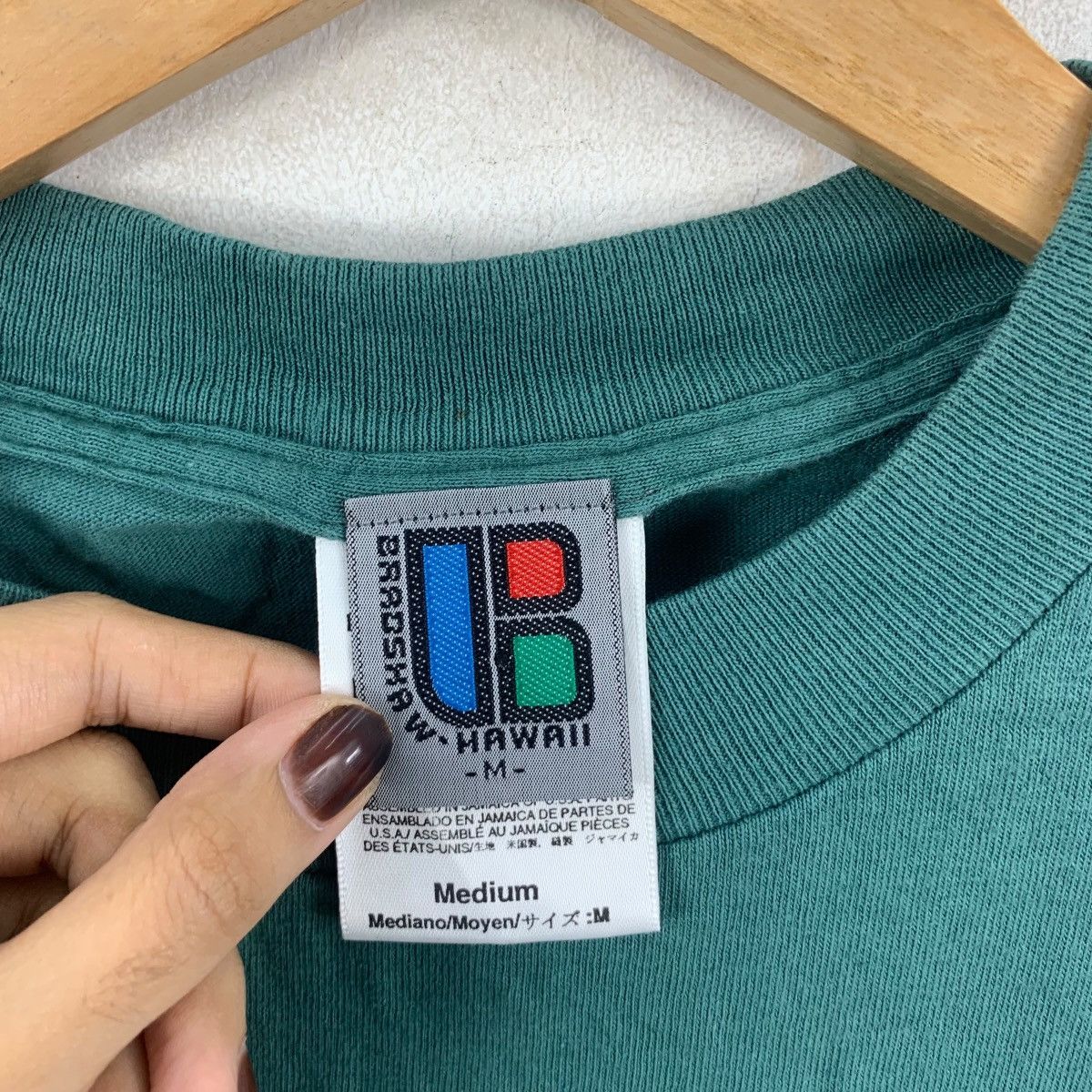 Vintage Vintage BRADSHAW HAWAII SURF Artwork Logo Tee Shirt Top Size US M / EU 48-50 / 2 - 8 Thumbnail