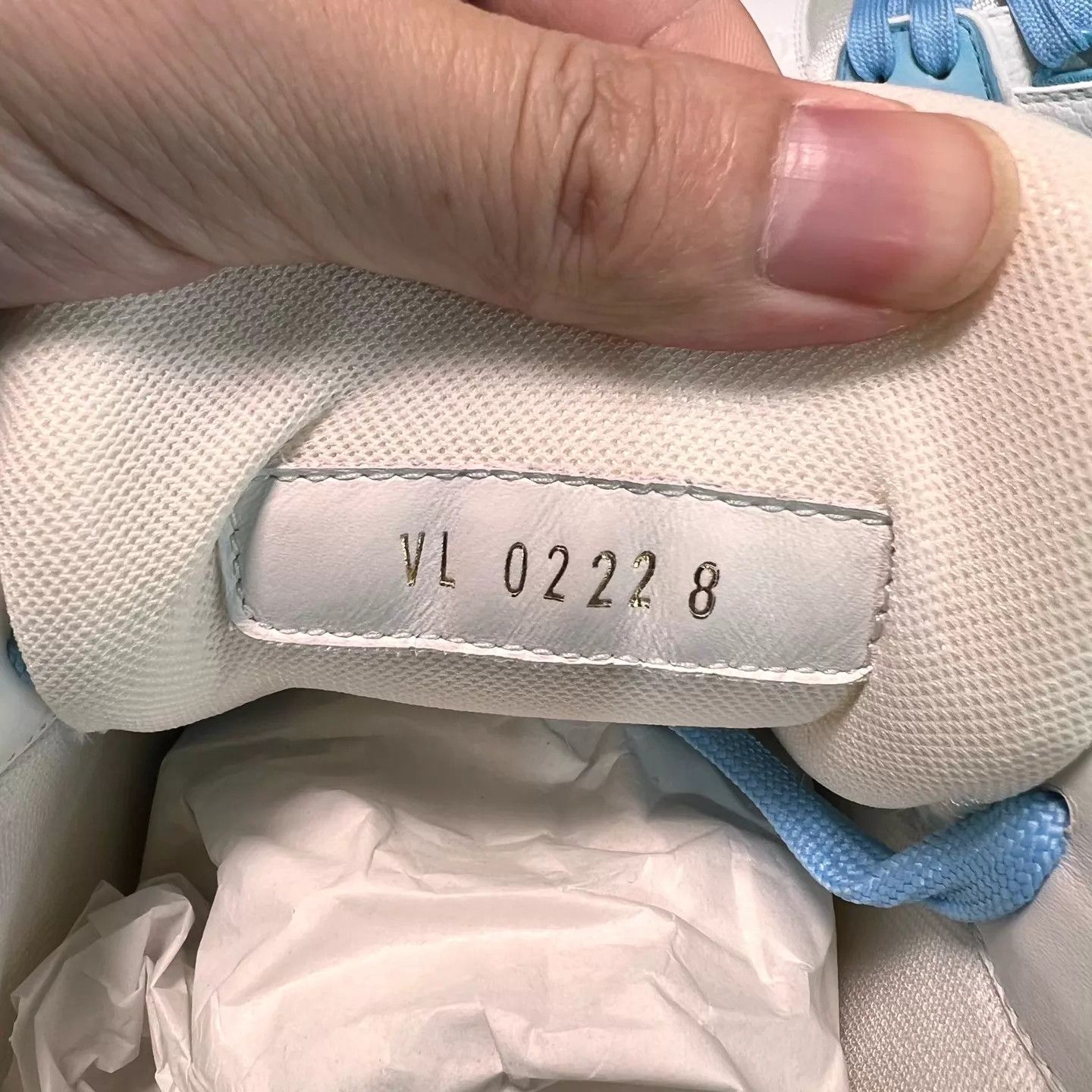 Louis Vuitton LV Trainer Sky Blue UK8 (42) Size US 9 / EU 42 - 7 Thumbnail