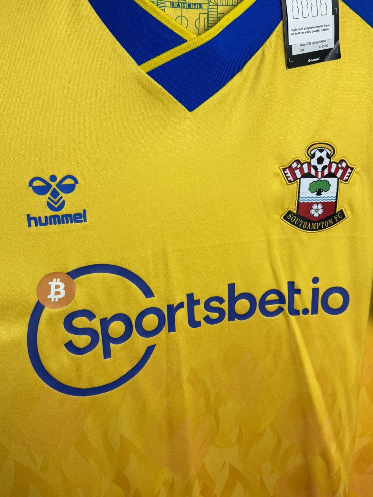 Hummel New Southampton 21/22 Away Football Jersey Size US XL / EU 56 / 4 - 3 Thumbnail