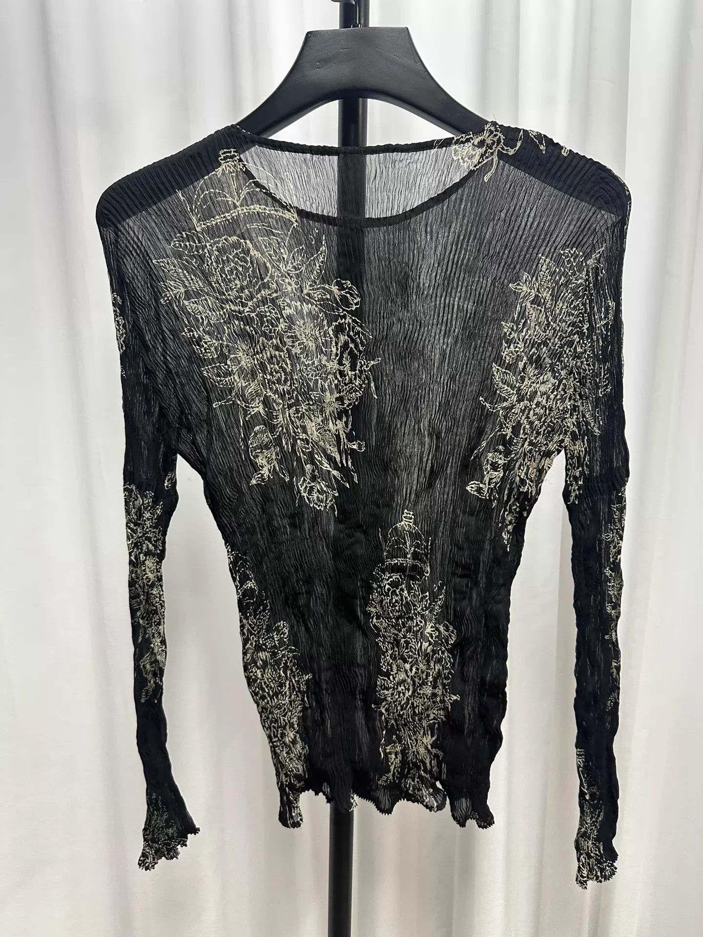 Issey Miyake Issey Miyake 90s Sample Pleated Floral Top L Size L / US 10 / IT 46 - 4 Thumbnail