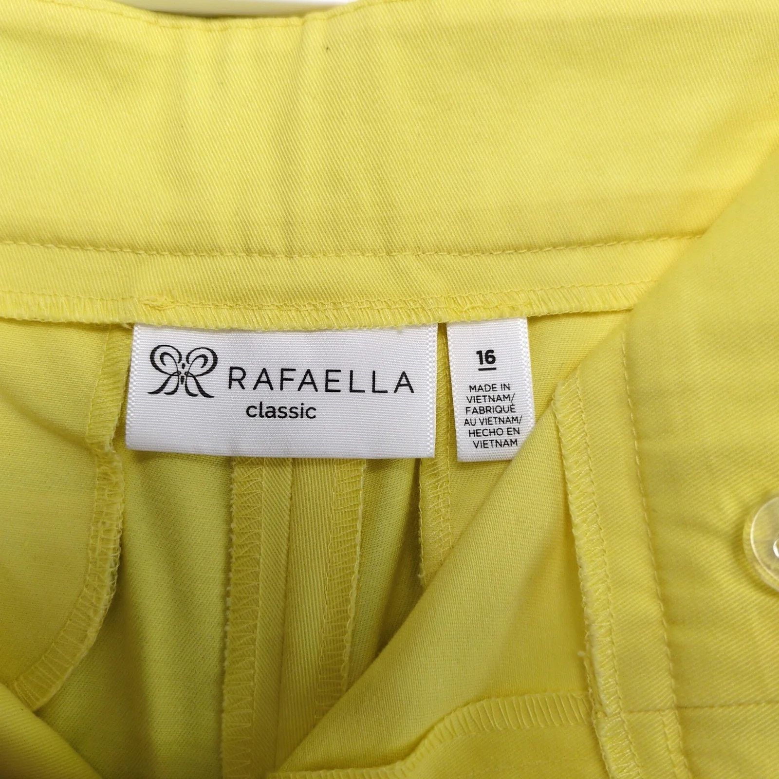 Other NWT Rafaella Yellow Shorts Women's 16 Scalloped Hem 37x10" Size 38" / US 16 / IT 52 - 3 Thumbnail