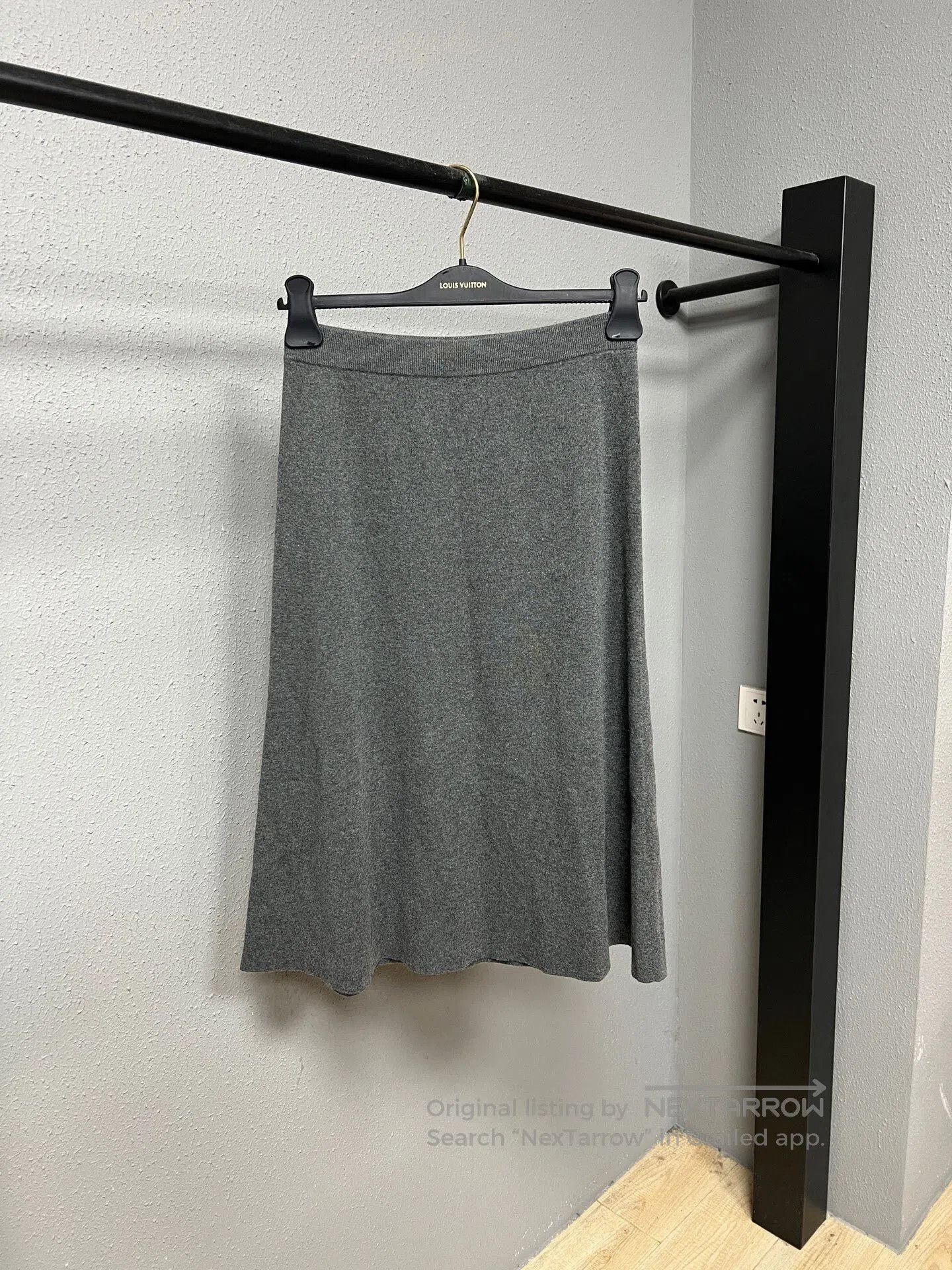 Loro Piana Loro Piana Gray Cashmere Midi Skirt. Size 41" - 1 Thumbnail