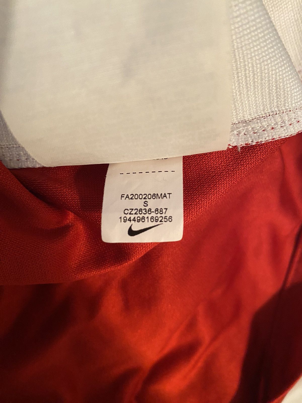 Nike Liverpool FC Home Shirt 20/21 - Small - Very Good Condition Size US S / EU 44-46 / 1 - 12 Thumbnail