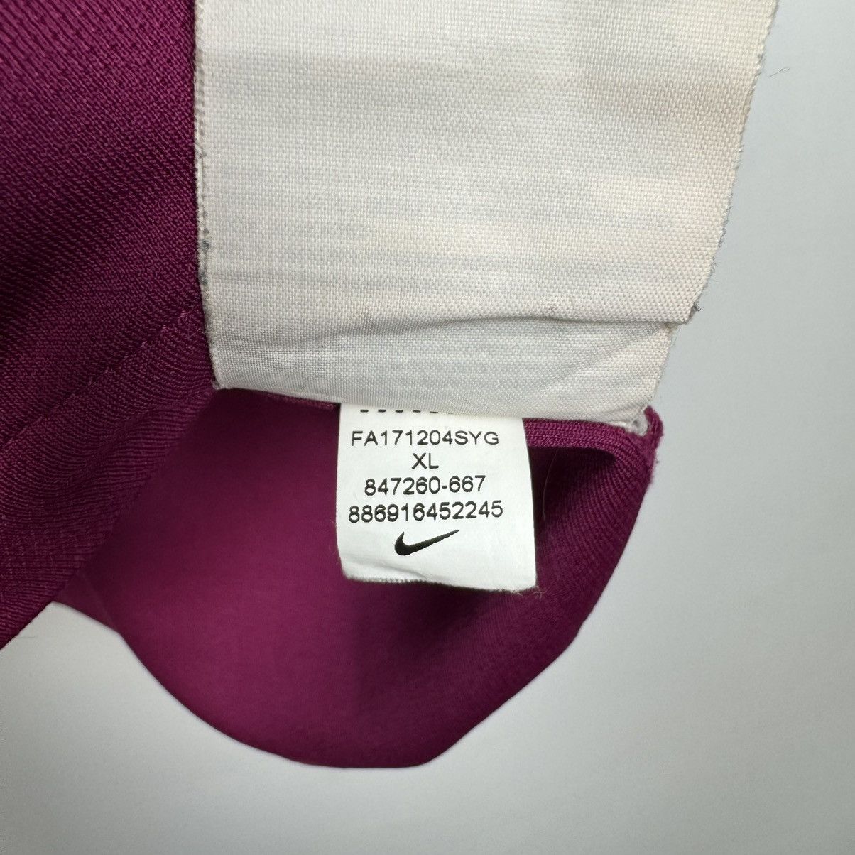 Nike MANCHESTER CITY 2017 2018 AWAY FOOTBALL SHIRT SOCCER JERSEY Size US XL / EU 56 / 4 - 4 Thumbnail
