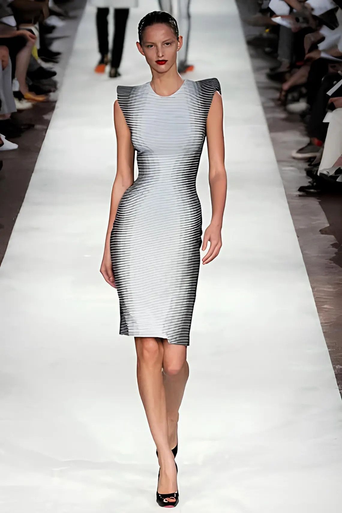 Alexander McQueen 2009 Alexander McQueen Iconic Optical Illusion Midi Dress Size L / US 10 / IT 46 - 1 Thumbnail