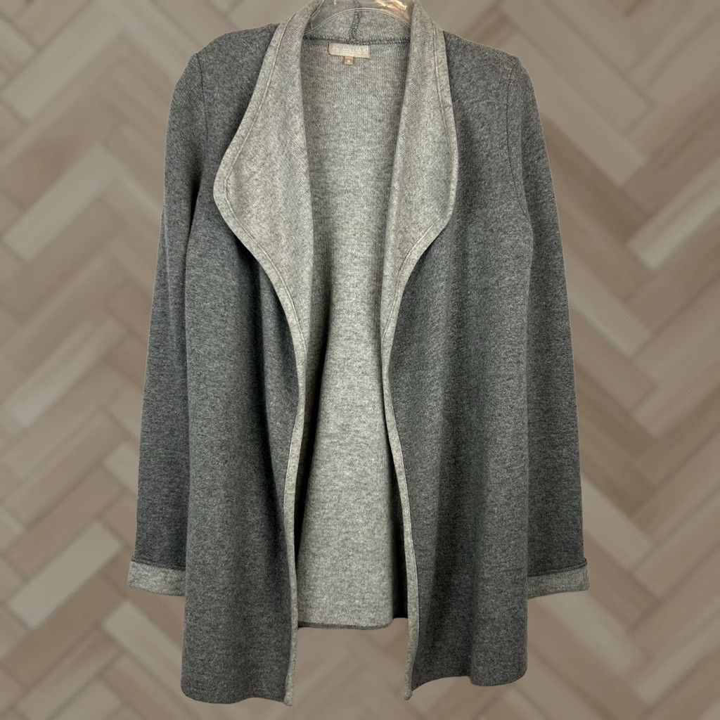 Vintage Benedetta B. Cardigan Sweater Women Small Gray Open Wool Cashmere Knit Regular Long Sleeve Vintage No Mens Womens Girls Size S / US 4 / IT 40 - 1 Thumbnail