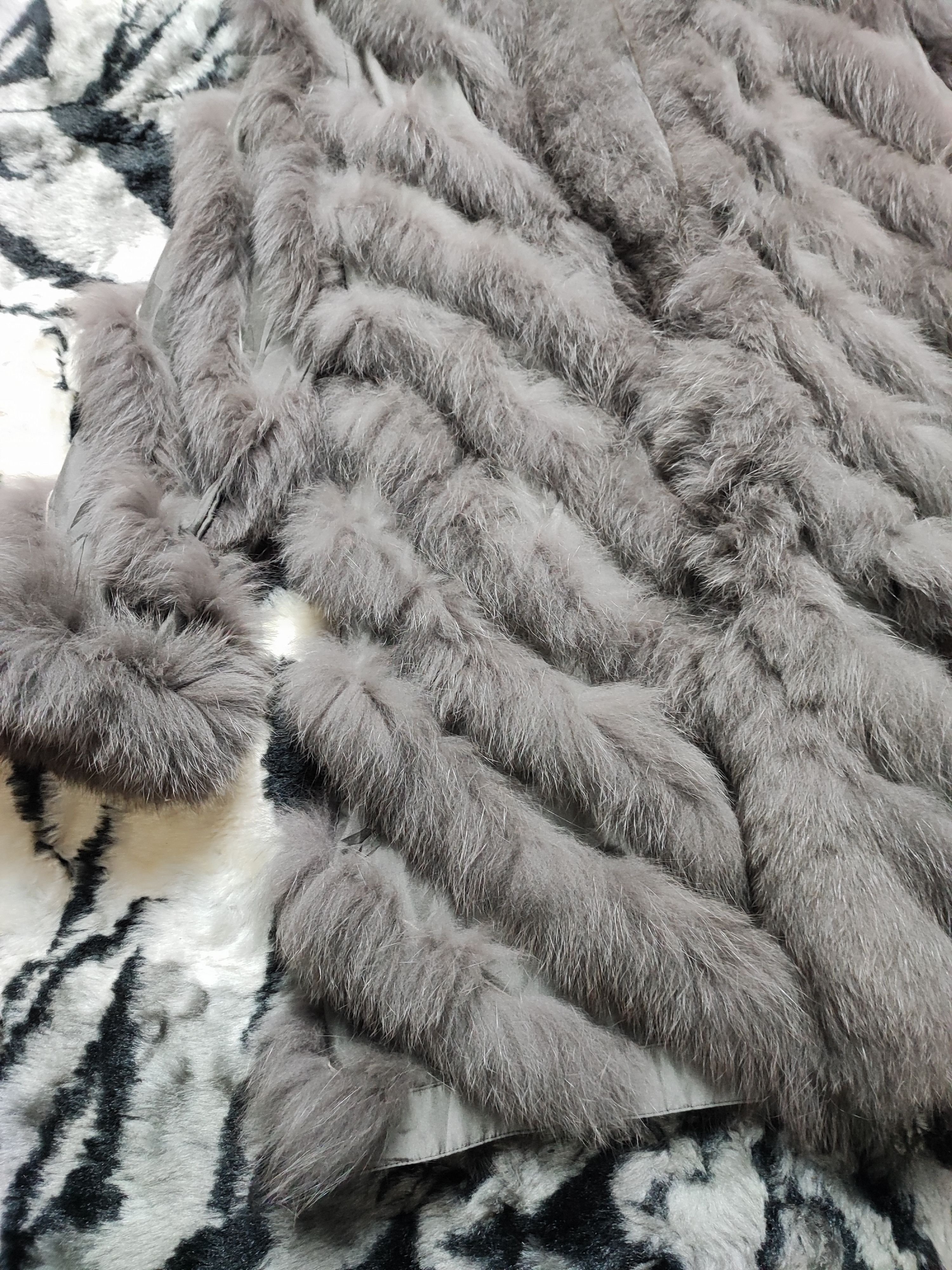 Le Grande Bleu (L.G.B.) Vintage Real Fur Bondage Coat Ravissant Size L / US 10 / IT 46 - 7 Thumbnail