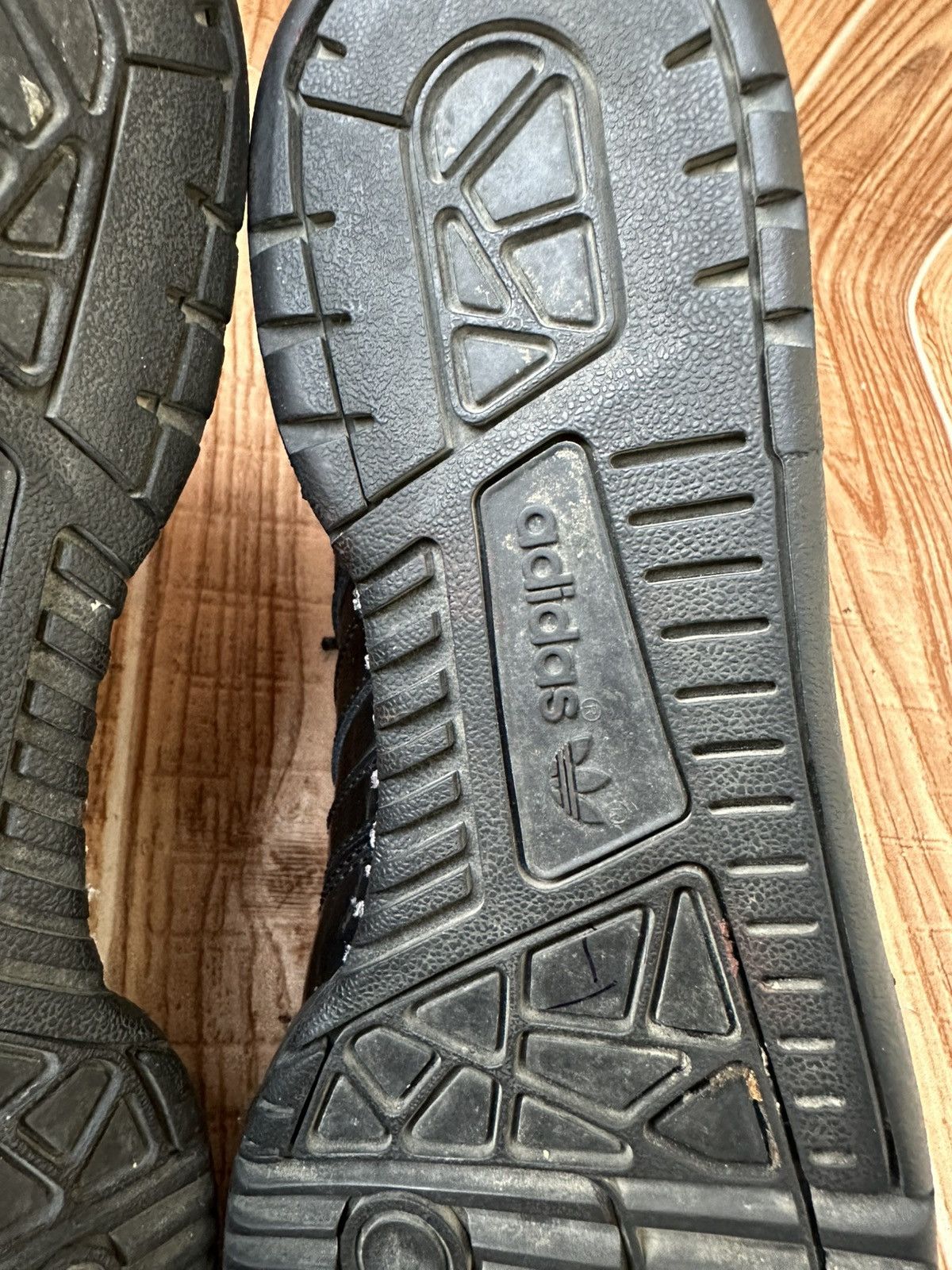 Adidas × Jeremy Scott Ss13 Adidas Jeremy Scott JS Wings 2.0 Patent Black Size US 6.5 / EU 39-40 - 25 Thumbnail
