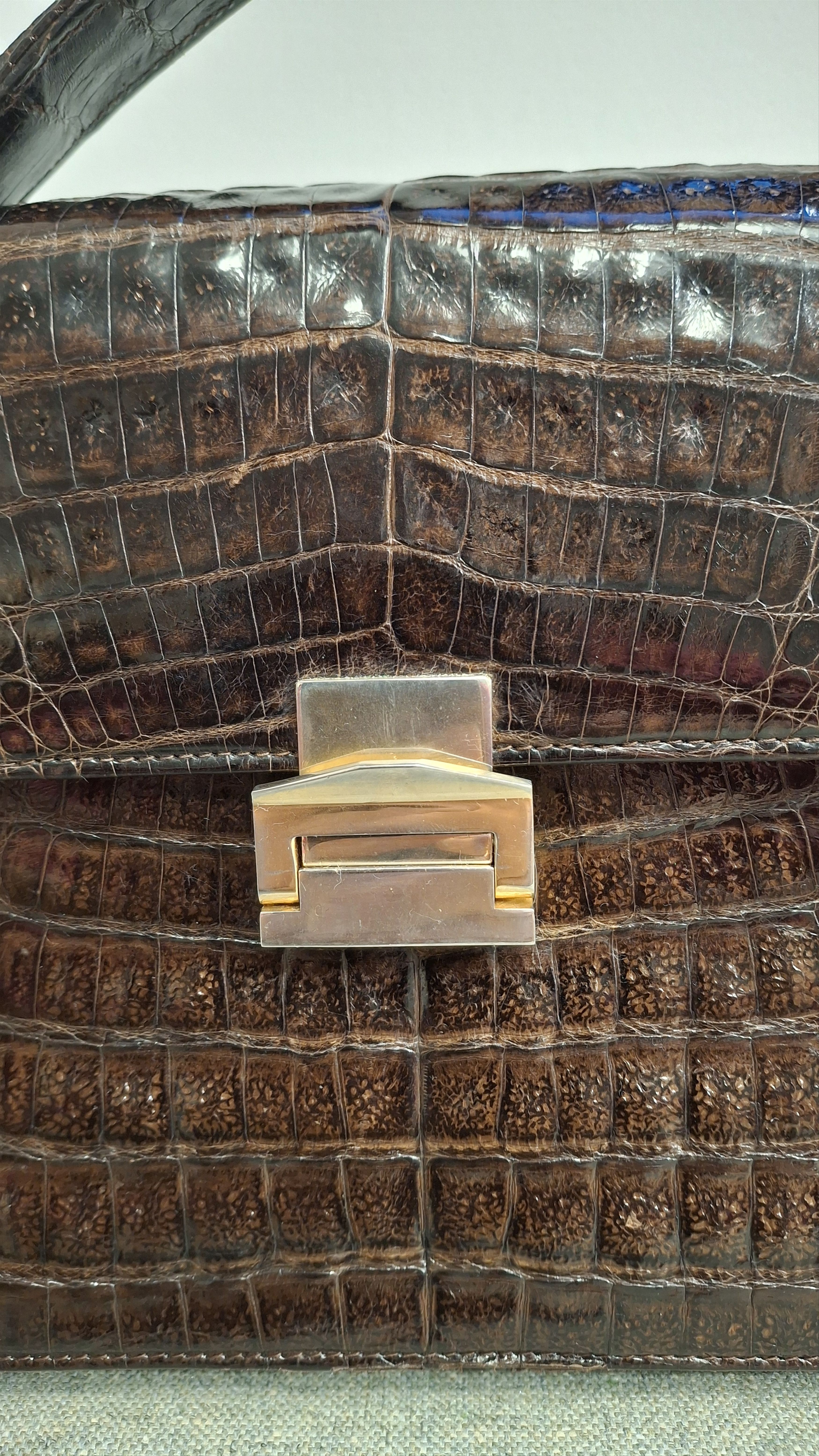 Vintage 1950s Genuine Crocodile Leather Structured Handbag Size ONE SIZE - 5 Thumbnail