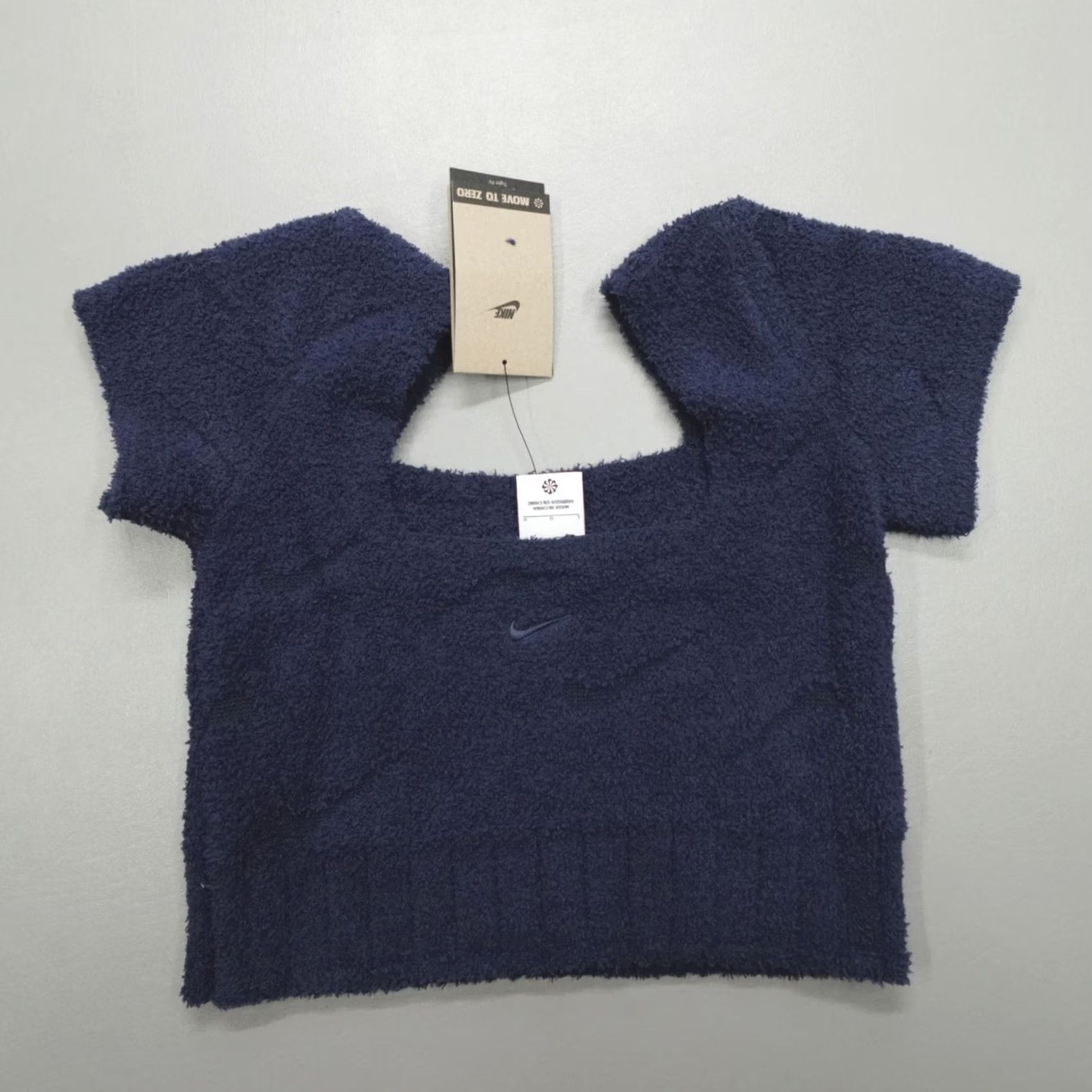 Nike Nike Sportswear Phoenix Cozy Boucle Knit Crop Top Shirt Women L Navy Cropped Slim Activewear 90s Style Sportswear Nike HV2770-410 Size L / US 10 / IT 46 - 7 Thumbnail