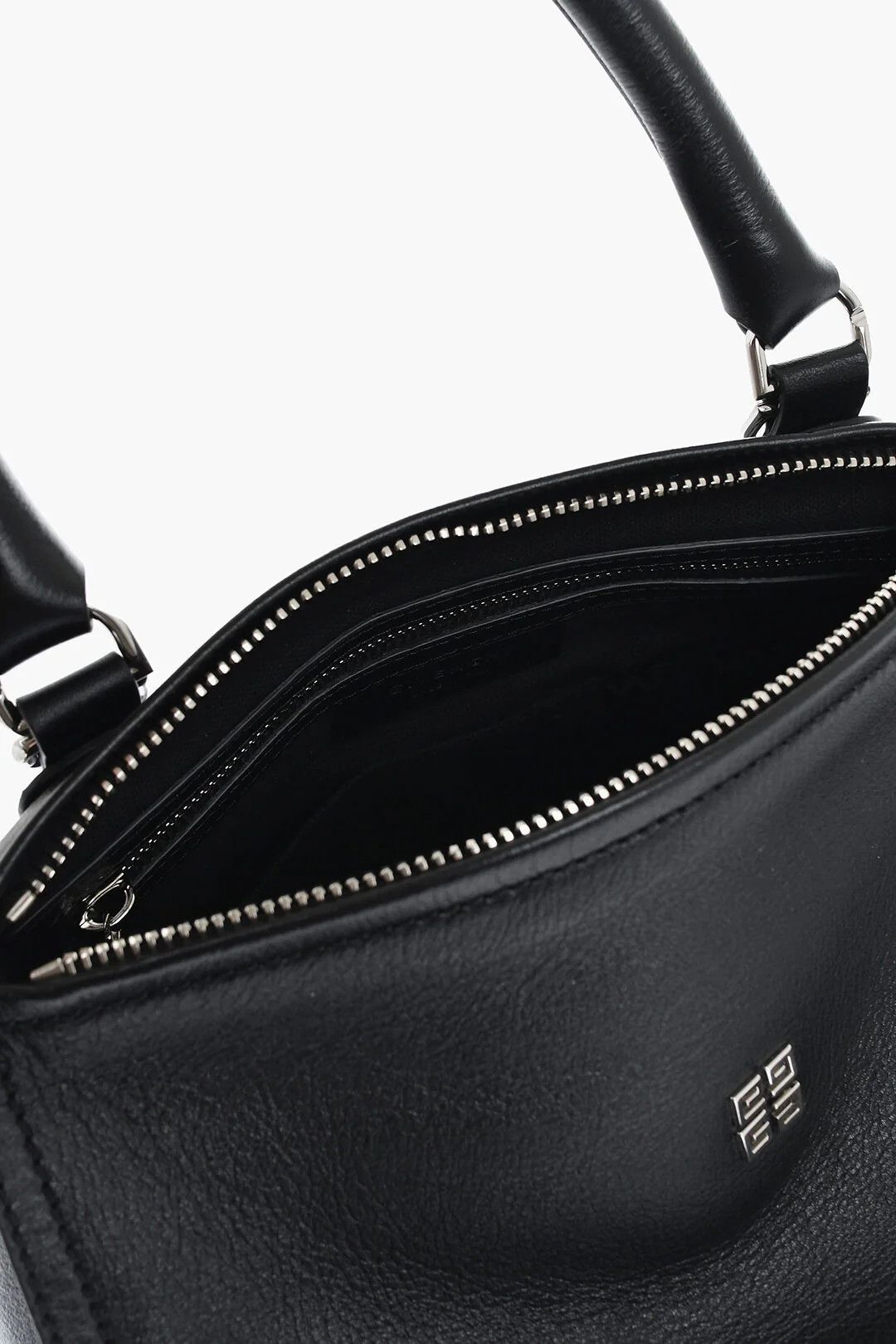 Givenchy og1mm0326 Size: OS / Hammered Leather Bag in Black Size ONE SIZE - 4 Thumbnail