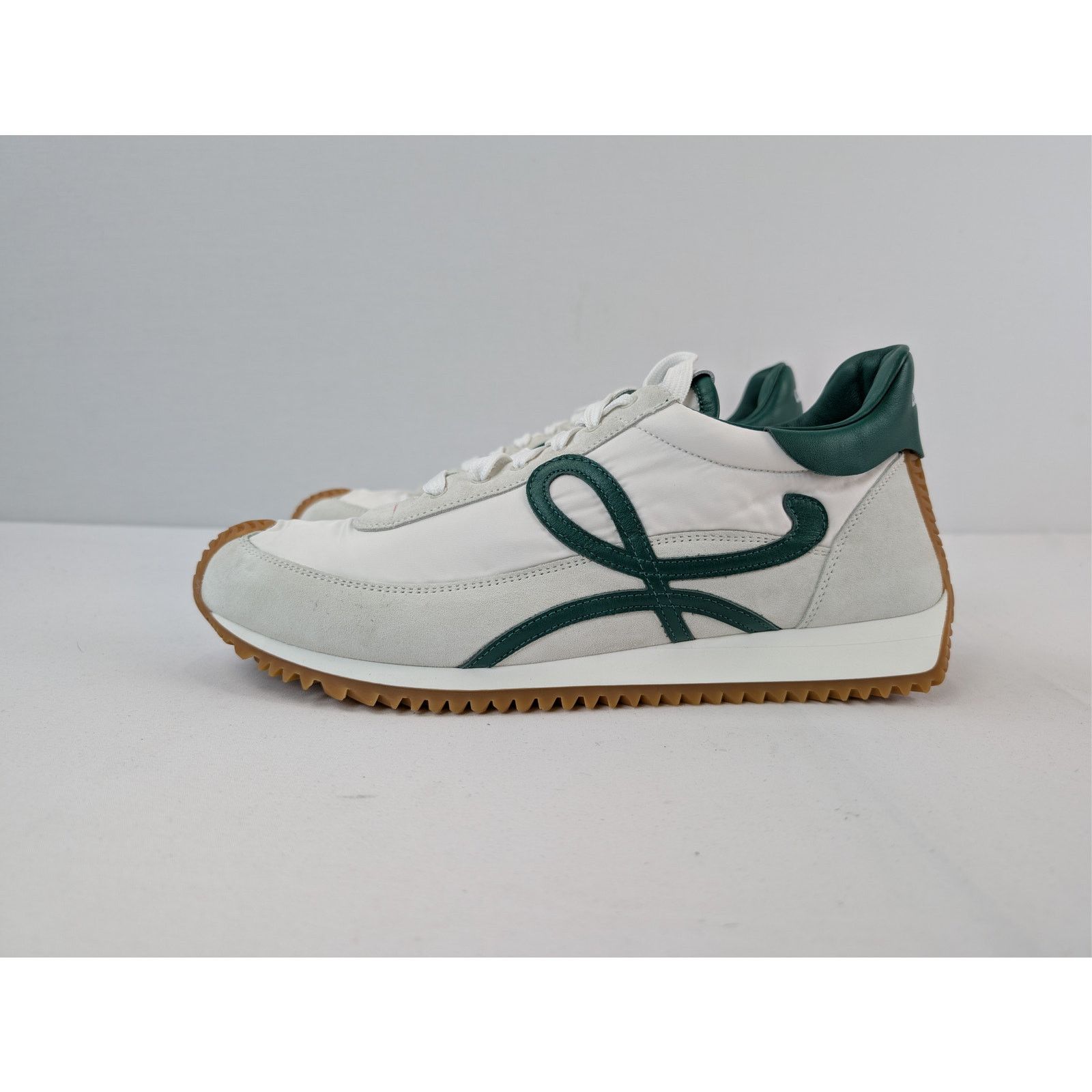 Loewe o1rshd1 Nylon Suede Flow Runner Sneakers in White/Dark Green Size US 10 / EU 43 - 10 Thumbnail