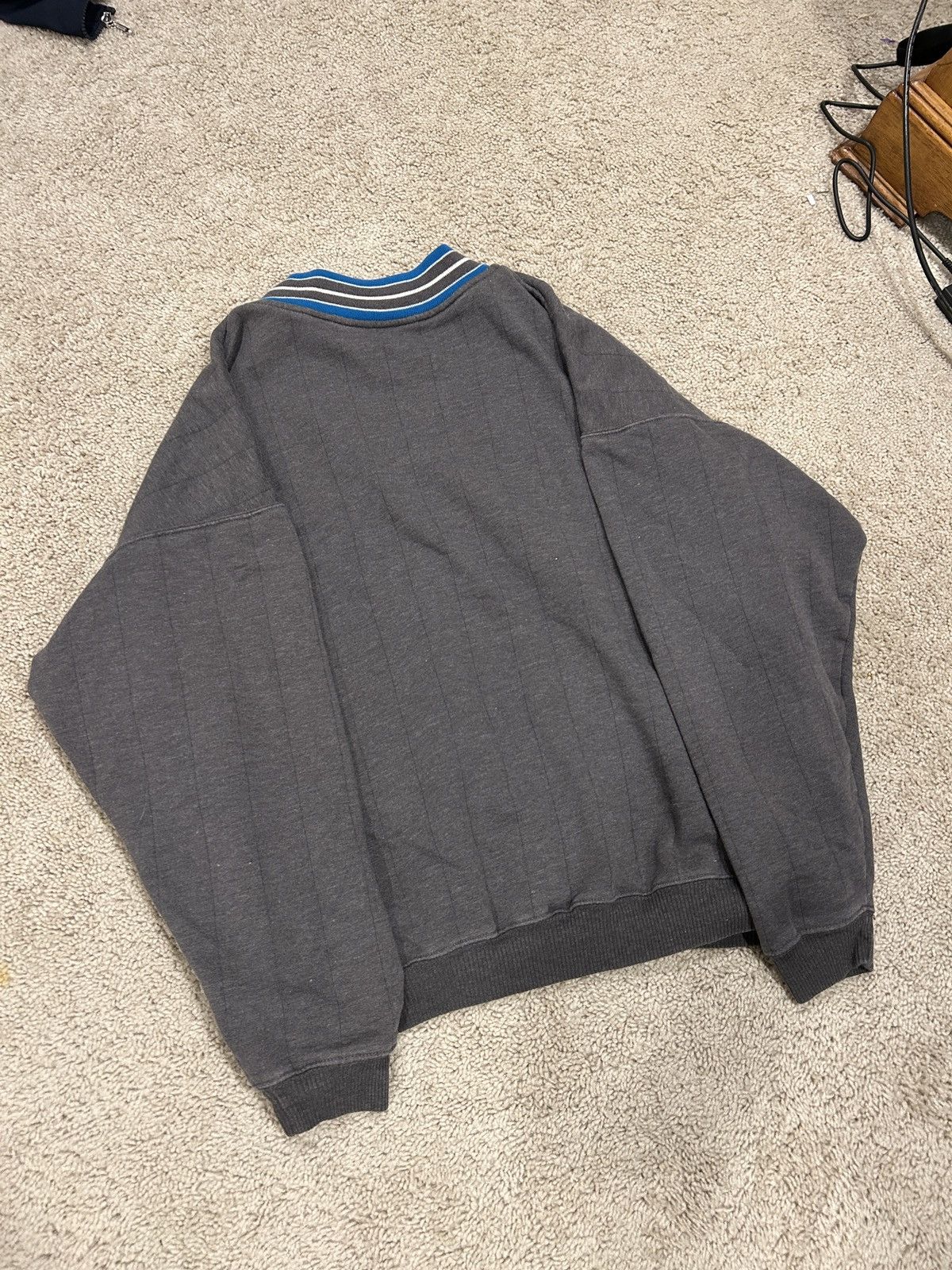 Vintage Vintage 1990s Men’s Claybrooke V Neck Sweater Grey Blue XL Size US XL / EU 56 / 4 - 4 Thumbnail