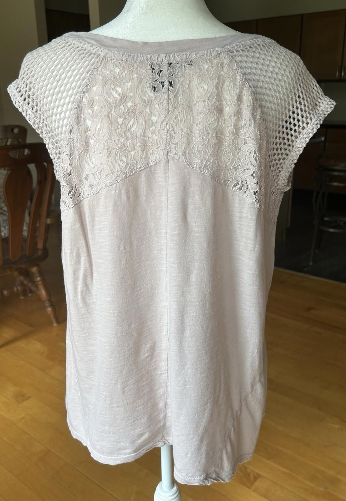 DKNY DKNY Women’s Lace Knit Crochet Lg Soft Lightweight Size L / US 10 / IT 46 - 7 Thumbnail