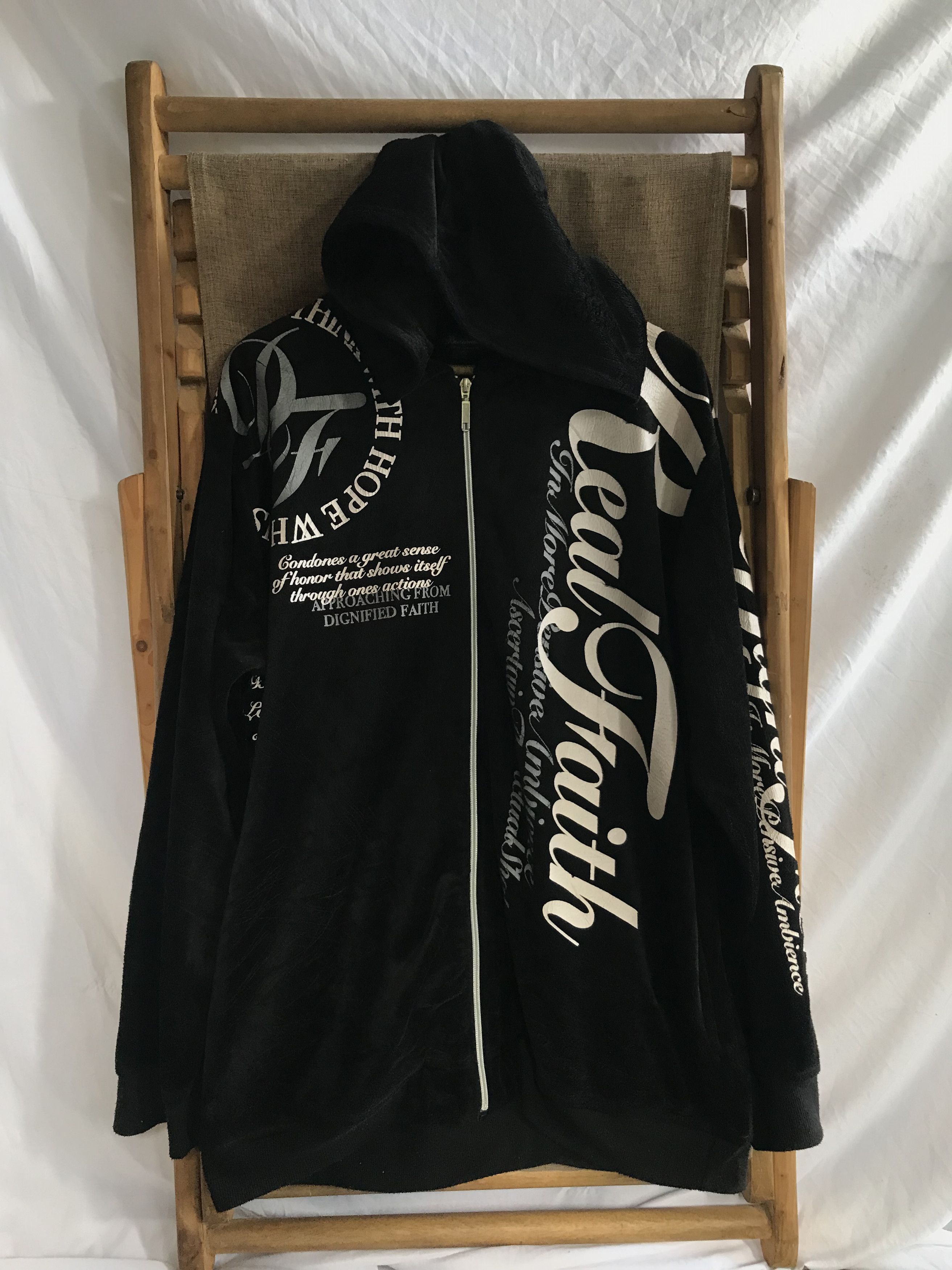 Le Grande Bleu (L.G.B.) Beaumere Japanese Poem Velvet Zip Hoodie Size US XL / EU 56 / 4 - 7 Thumbnail