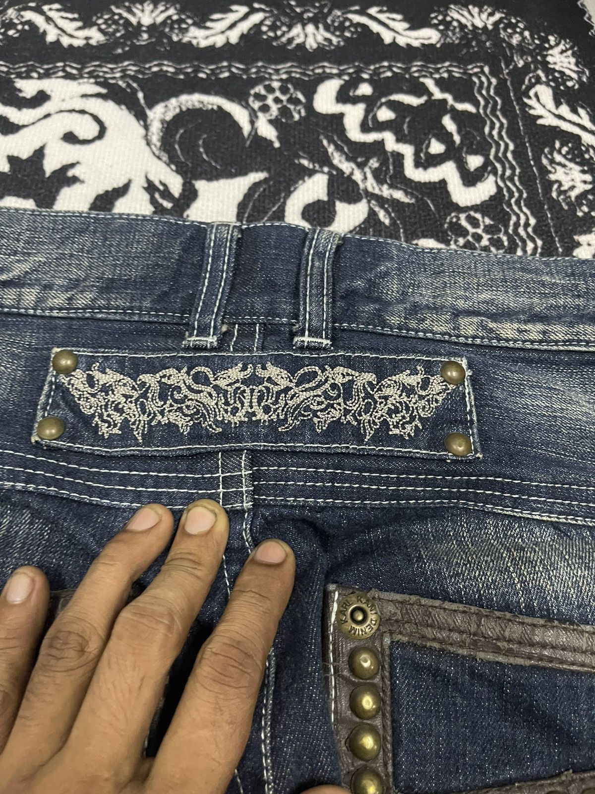 Karl Kani 90s KARL KANI STRAIGHT CUT EMBROIDERED JEANS Size US 31 - 20 Thumbnail