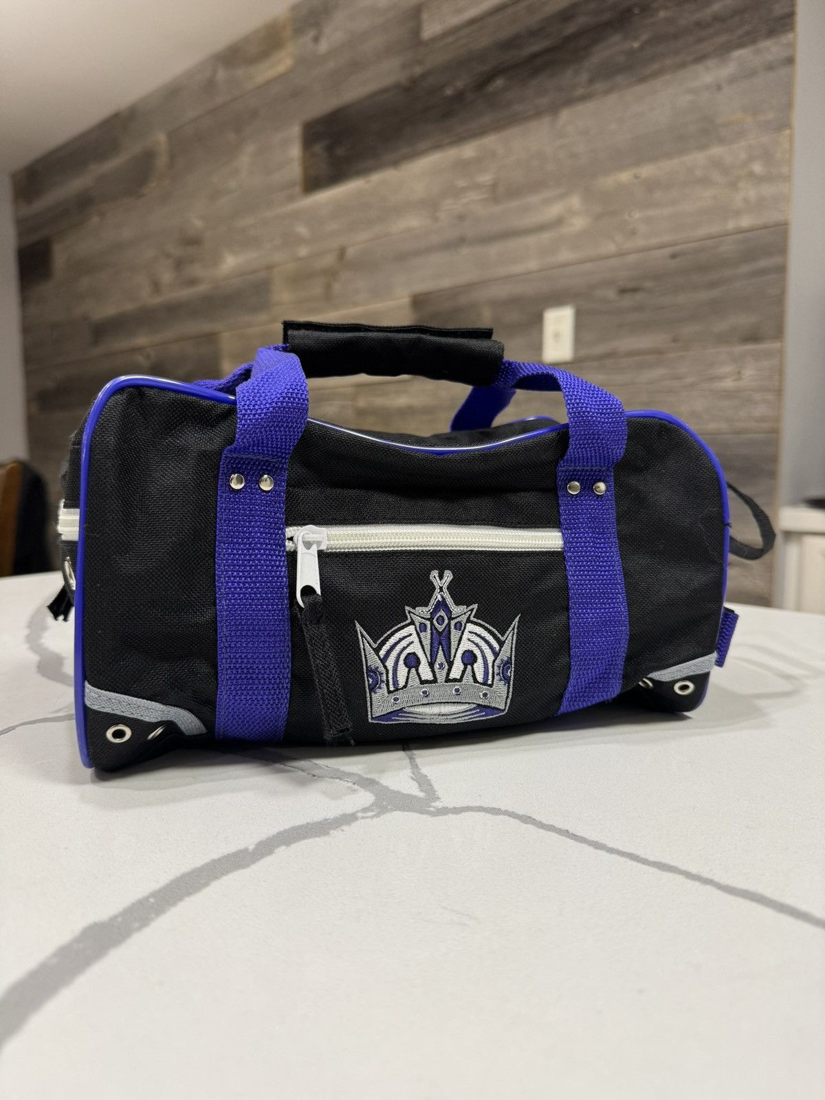 NHL Los Angeles Kings Ultimate Sports Kit NHL Toiletry Bag Size ONE SIZE - 1 Thumbnail