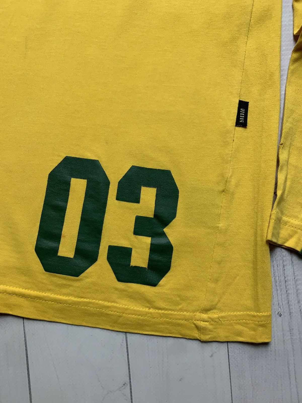 Vintage Vintage Jamaica soccer long sleeve shirt size L yellow logo Size US L / EU 52-54 / 3 - 4 Thumbnail