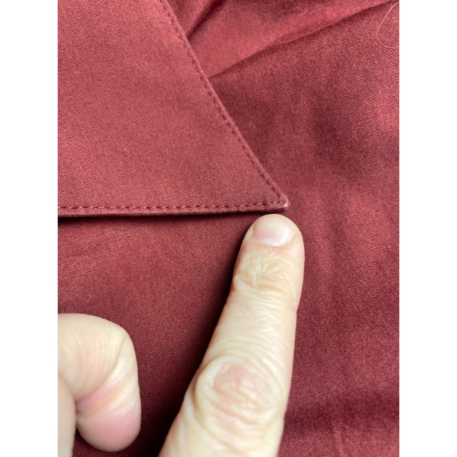 Van Heusen VINTAGE Van Heusen Shirt Mens XL Red Maroon Poplin Button Up Long Sleeve Size US XL / EU 56 / 4 - 7 Thumbnail
