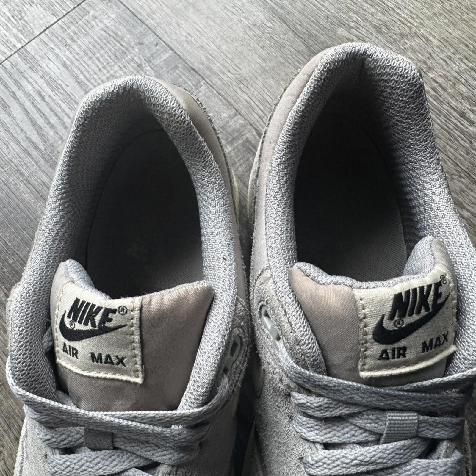 Nike NIKE • Air Max 1 "2014 Matte Silver" (9M) Size US 9 / EU 42 - 8 Thumbnail