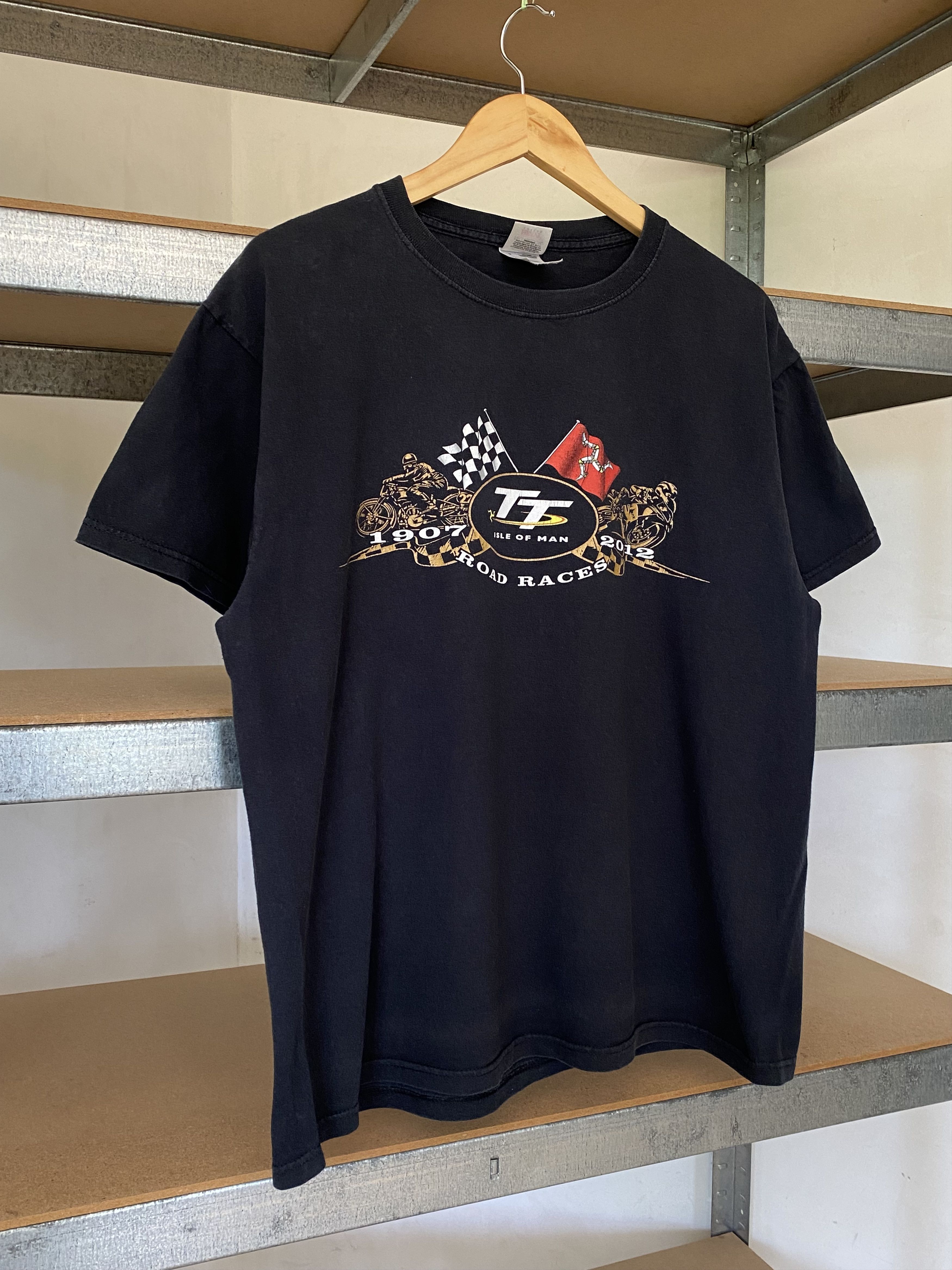 Vintage TT Isle Of Man Vintage 2012 Road Races Moto Racing T-shirt Size US L / EU 52-54 / 3 - 3 Thumbnail
