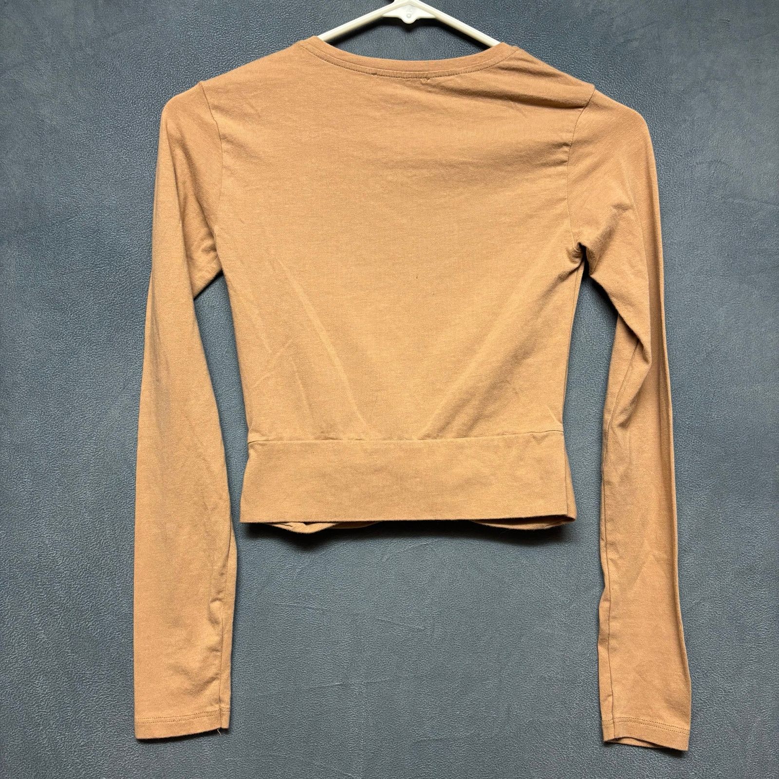 Zara Zara Trafaluc Y2K Long Sleeve Blouse Fitted Nude Ruching Size S / US 4 / IT 40 - 2 Thumbnail