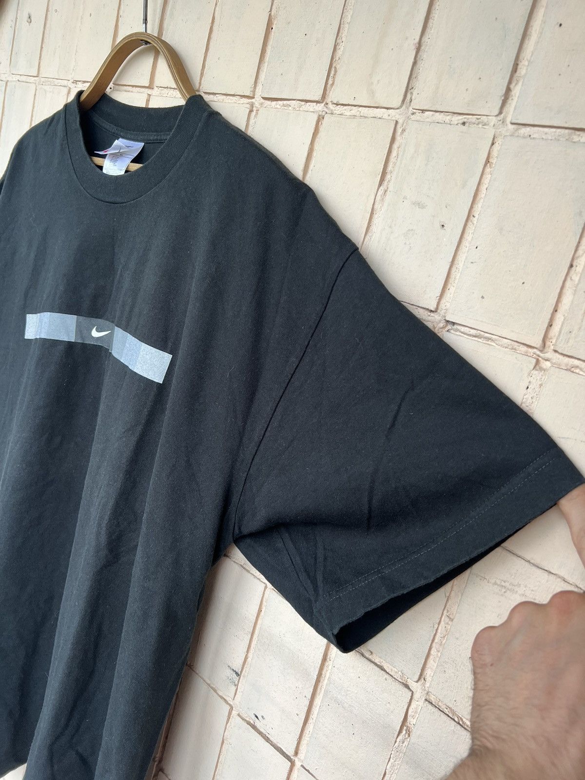 Nike Vintage Nike T Shirt Big Logo Swoosh 2000s Y2K Size US XL / EU 56 / 4 - 6 Thumbnail