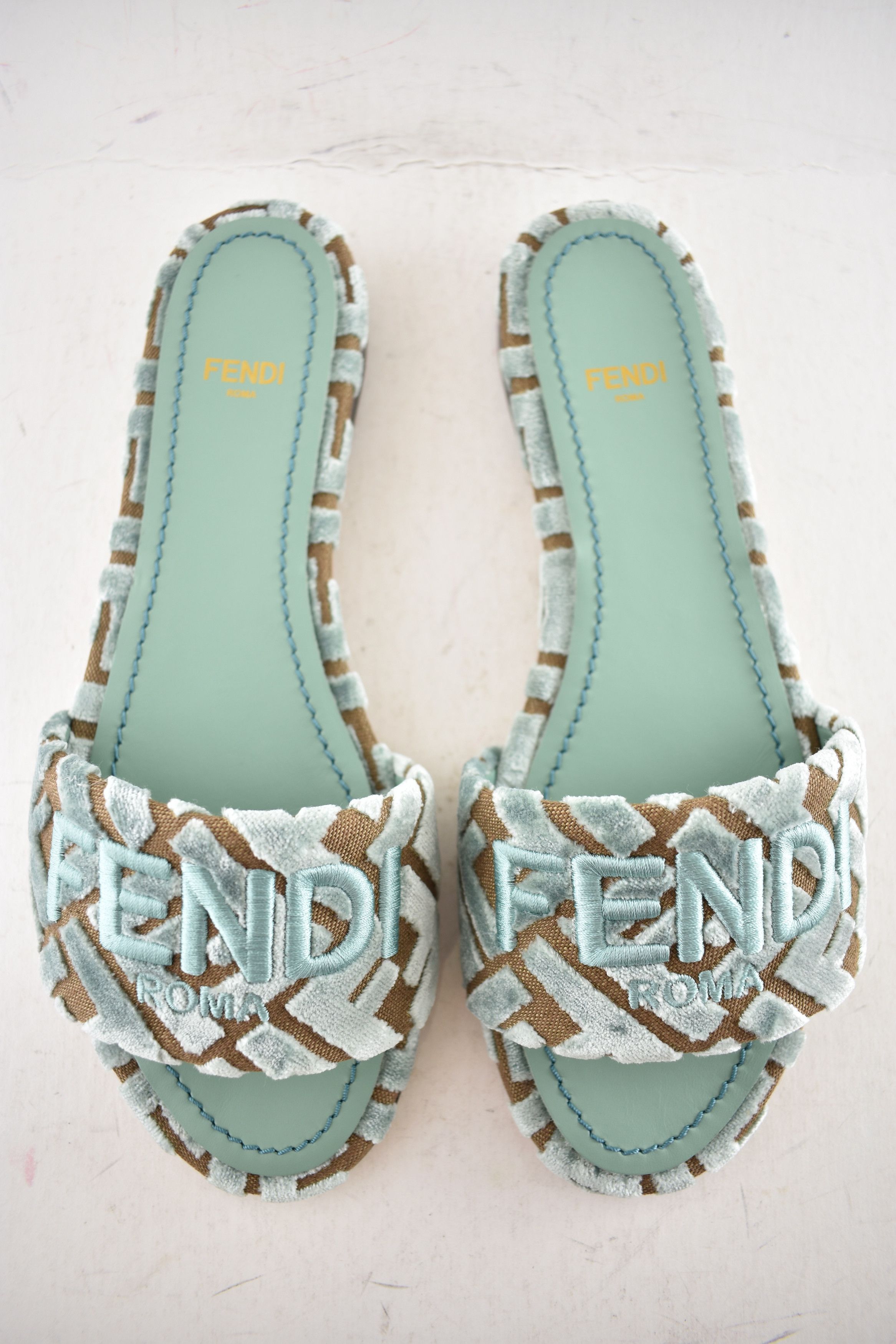 Fendi Fendi Sunshine Velvet FF Logo Slide Flat Flip Flop Sandal 37 Size US 7 / IT 37 - 10 Thumbnail