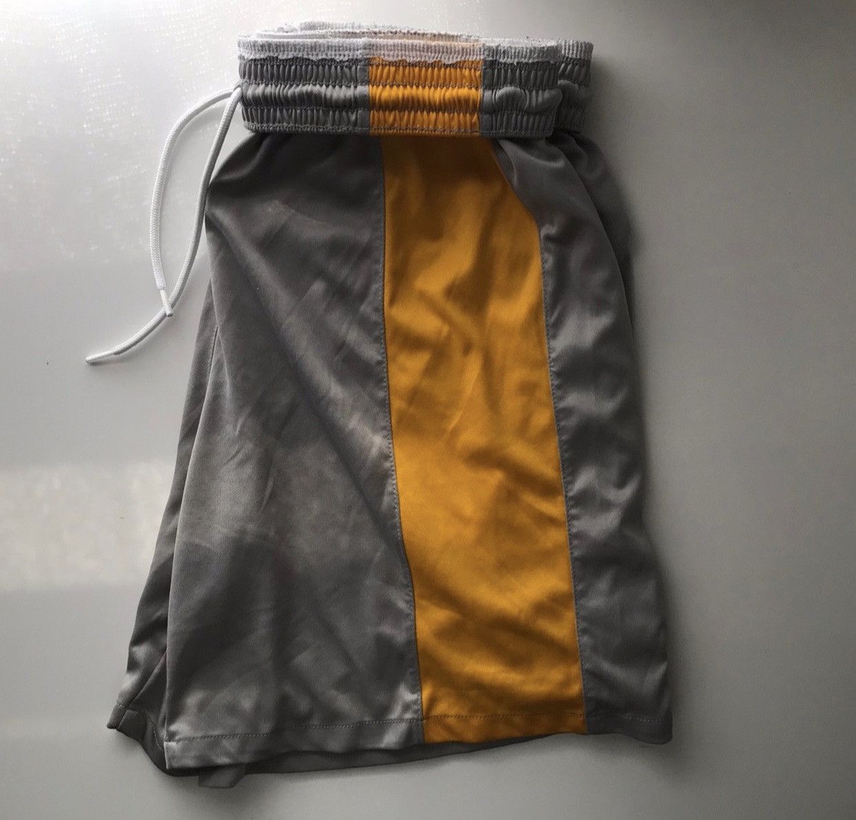 Nike Vintage Nike Tech Reverse Swoosh Shorts Size US 30 / EU 46 - 3 Thumbnail