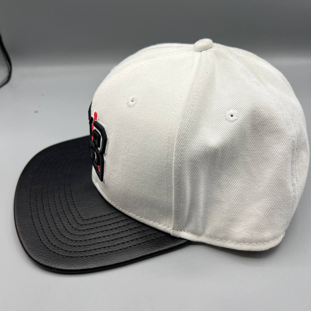 Jordan Brand Air Jordan 23 Hat Men Embroidered Logo Jumpman Snap Back Cap Size ONE SIZE - 3 Thumbnail