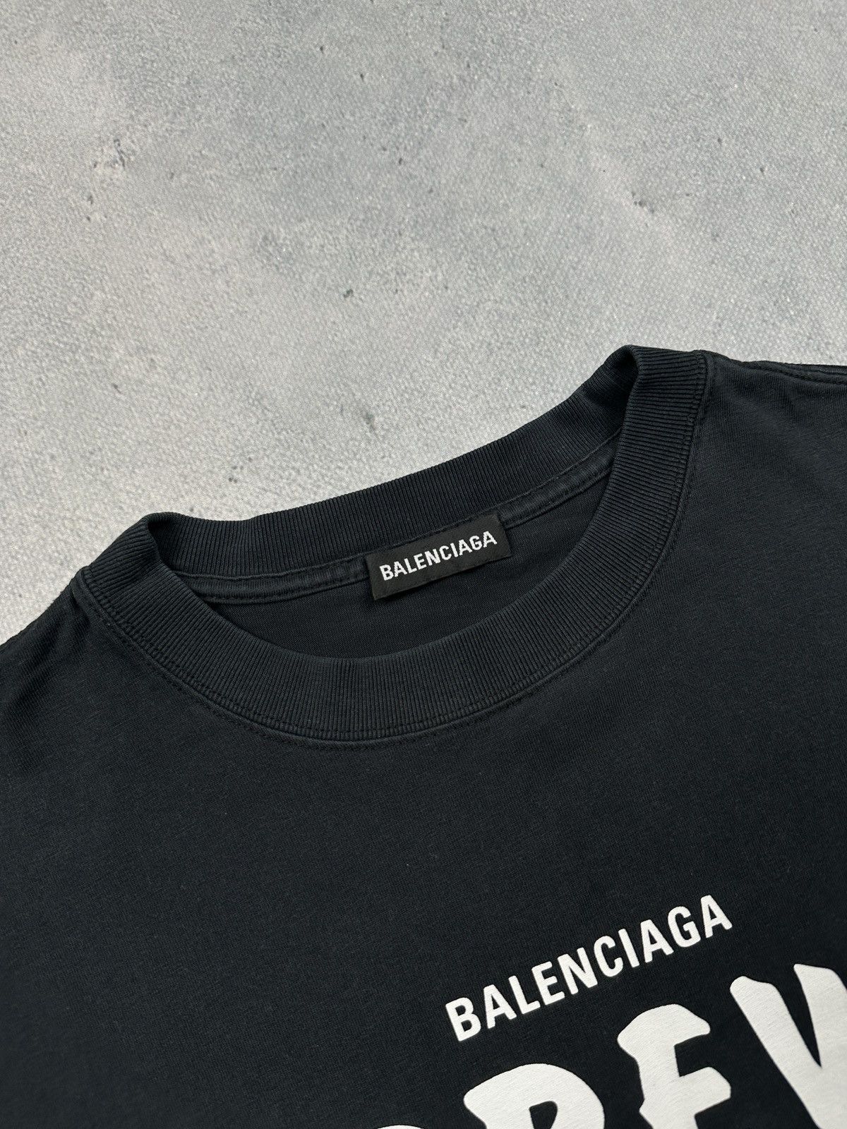 Balenciaga Balenciaga The Crew Black T-shirt Paris Logo Print Oversized Size US S / EU 44-46 / 1 - 9 Thumbnail