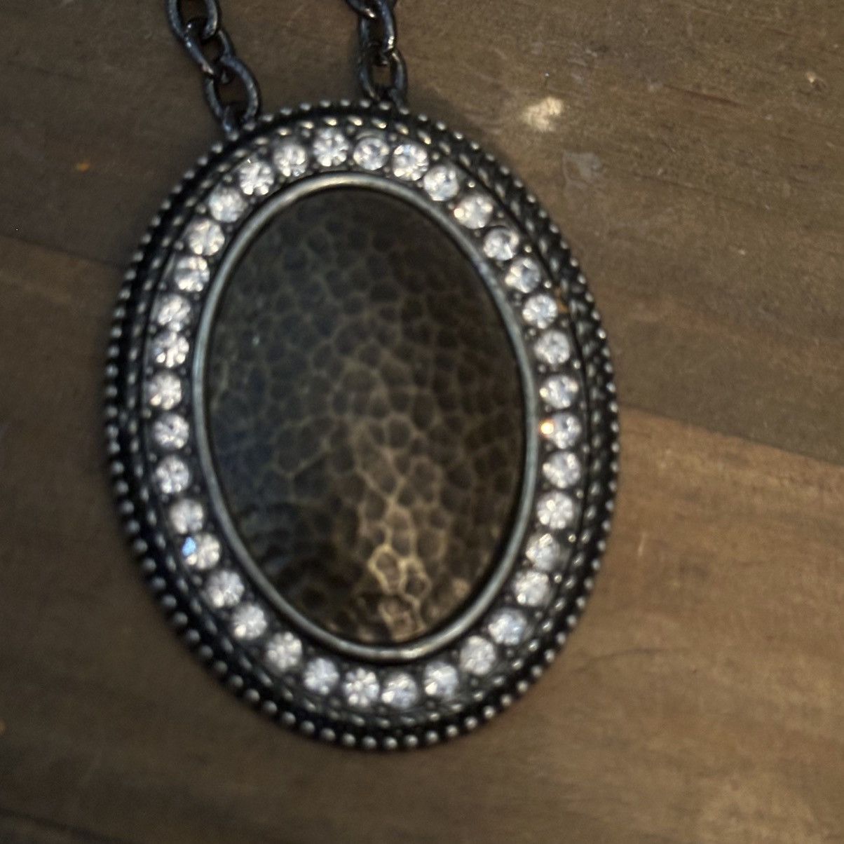 Other Gunmetal oval hammered rhinestone accent pendant necklace Size ONE SIZE - 5 Thumbnail