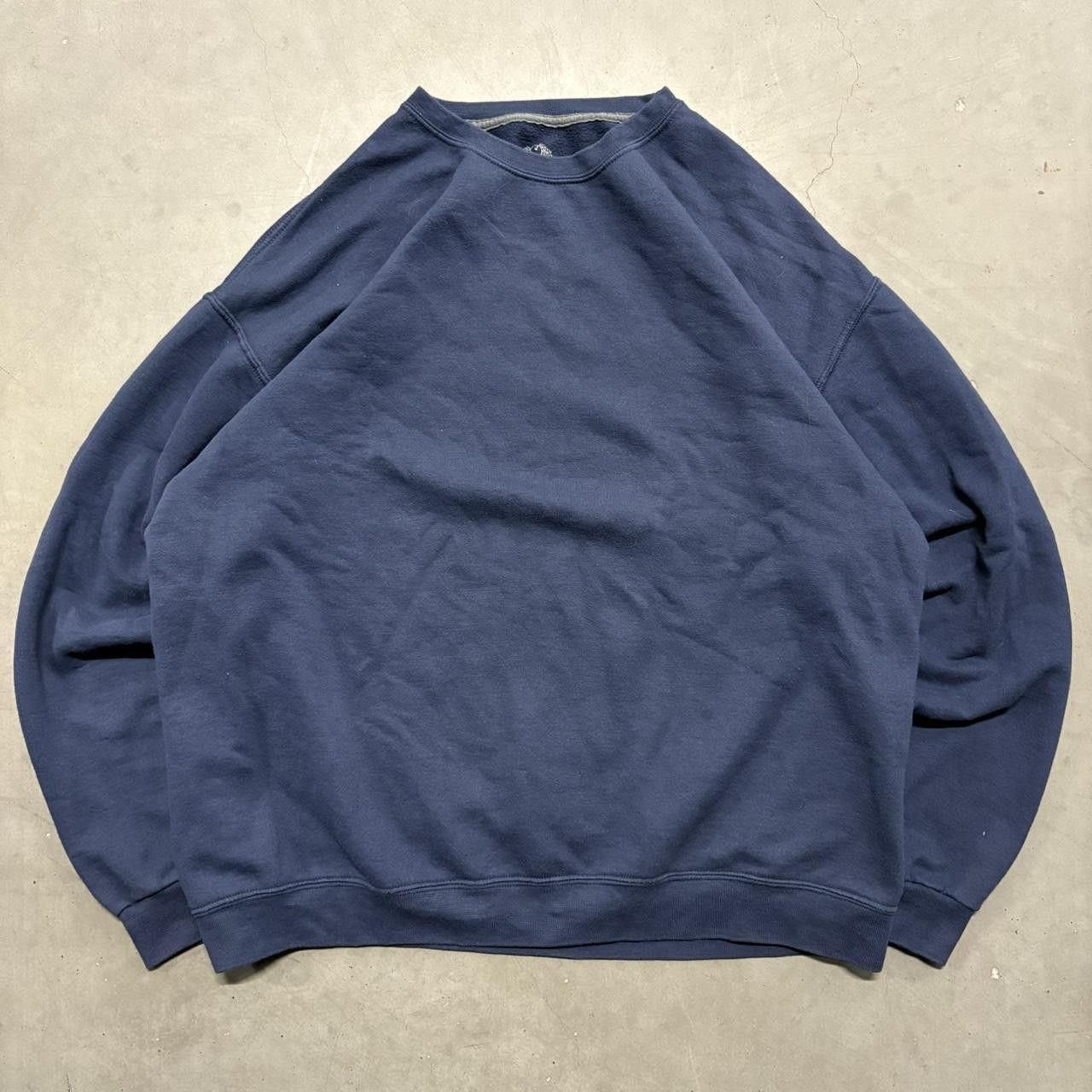 Vintage Crazy Vintage Y2K/2000s Blank Navy Blue Minimalist Crewneck Sweatshirt! Size US XL / EU 56 / 4 - 1 Thumbnail