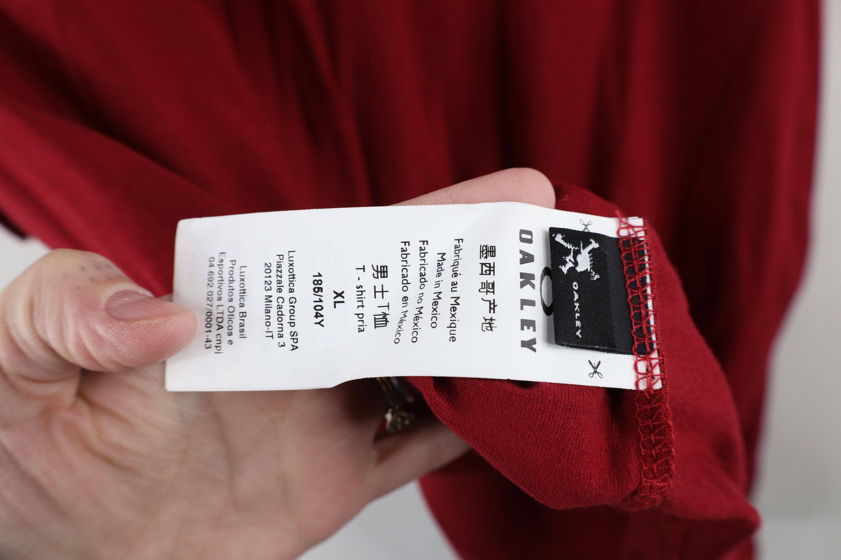 Oakley × Vintage Deadstock Vintage Y2K Oakley Spell Out Short Sleeve T-Shirt Size US XL / EU 56 / 4 - 9 Thumbnail