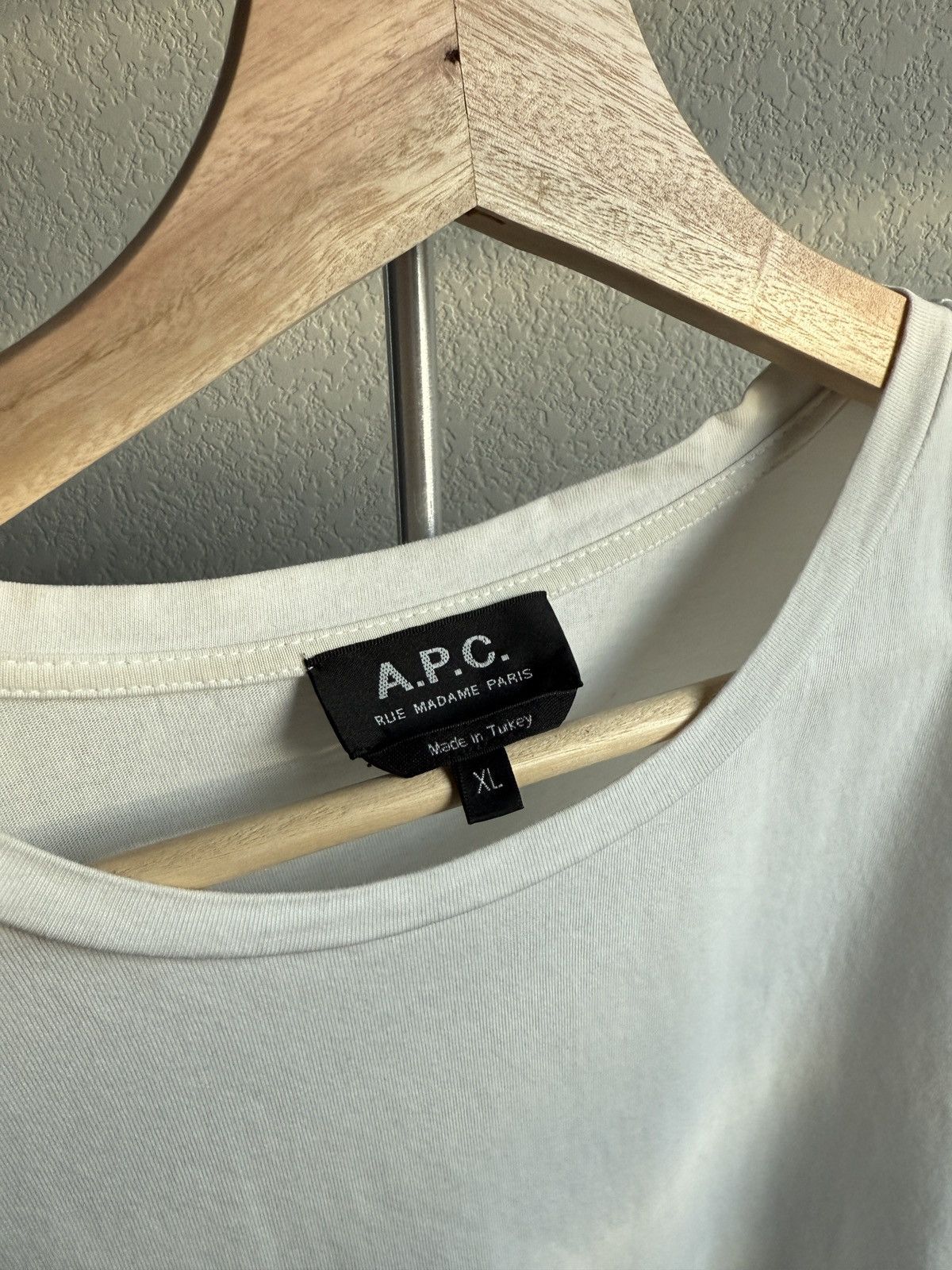 A.P.C. White Sleeve Pocket Tee Size US XL / EU 56 / 4 - 3 Thumbnail