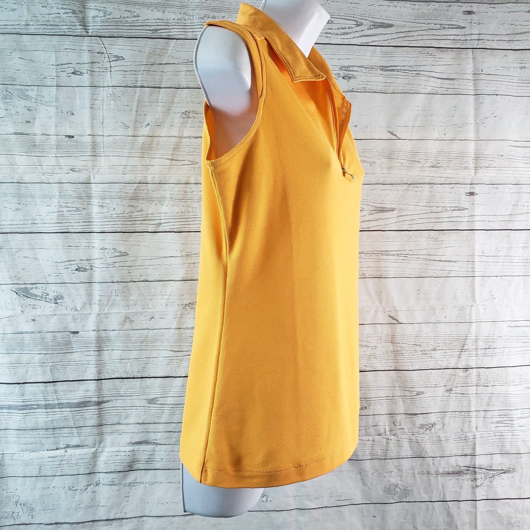 Vintage Nivo Womens Top Sz Medium Solid Orange 1/4 Zip Sleeveless Polo Shirt Womens Medium Orange 1/4 Zip Sleeveless Nivo Size M / US 6-8 / IT 42-44 - 3 Thumbnail
