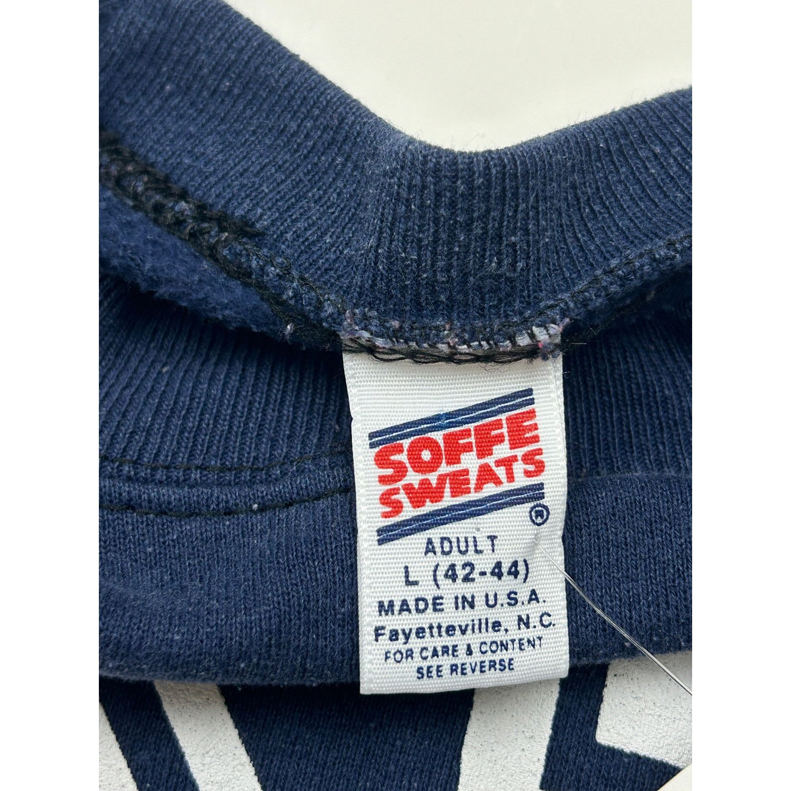 Vintage Vintage 80s Navy Blue US Army Graphic Sweatshirt Size L Size US L / EU 52-54 / 3 - 4 Thumbnail