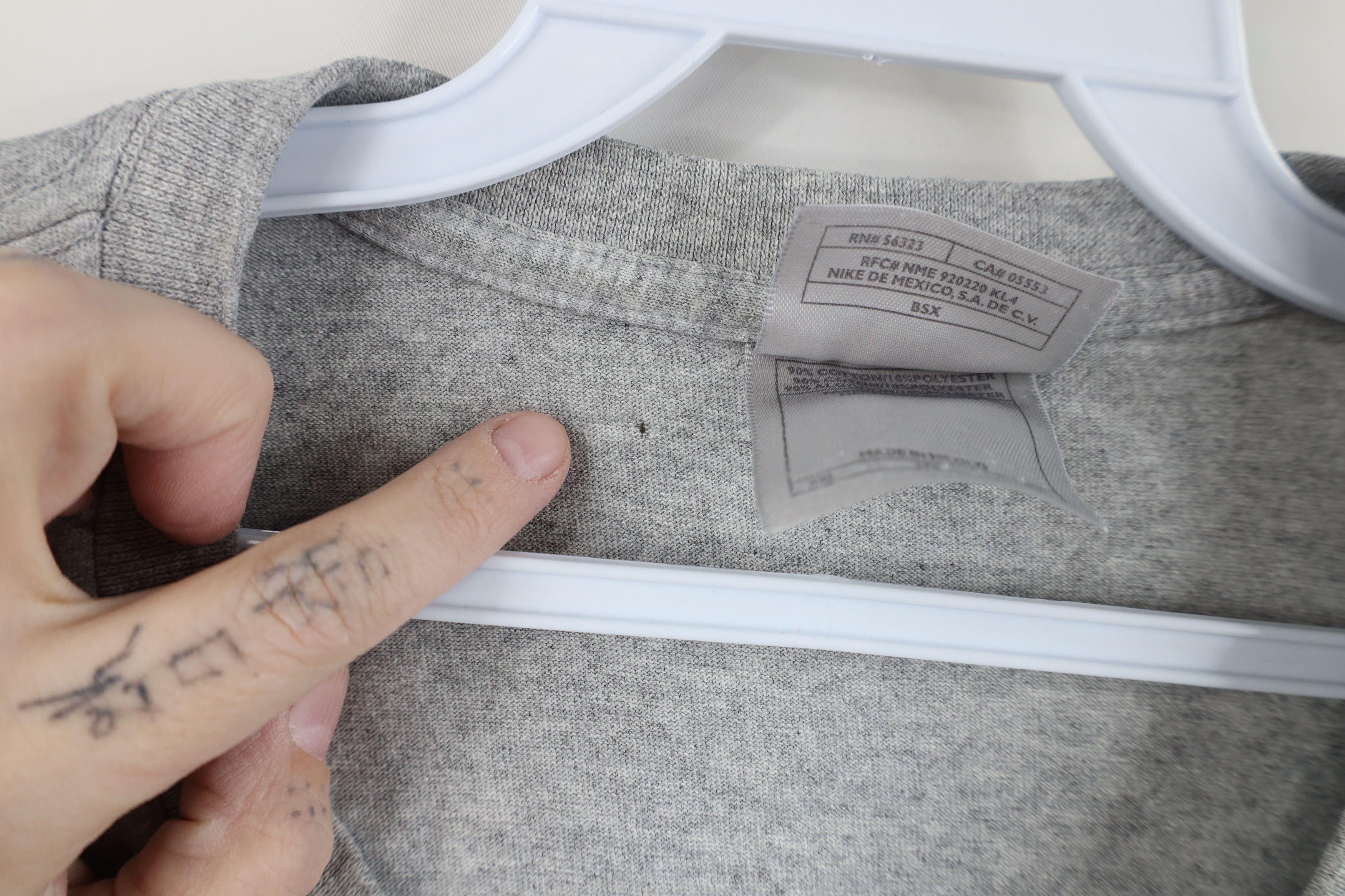 Nike Vintage Y2K Nike Block Letter Spell Out T-Shirt Gray Size US XXL / EU 58 / 5 - 11 Thumbnail
