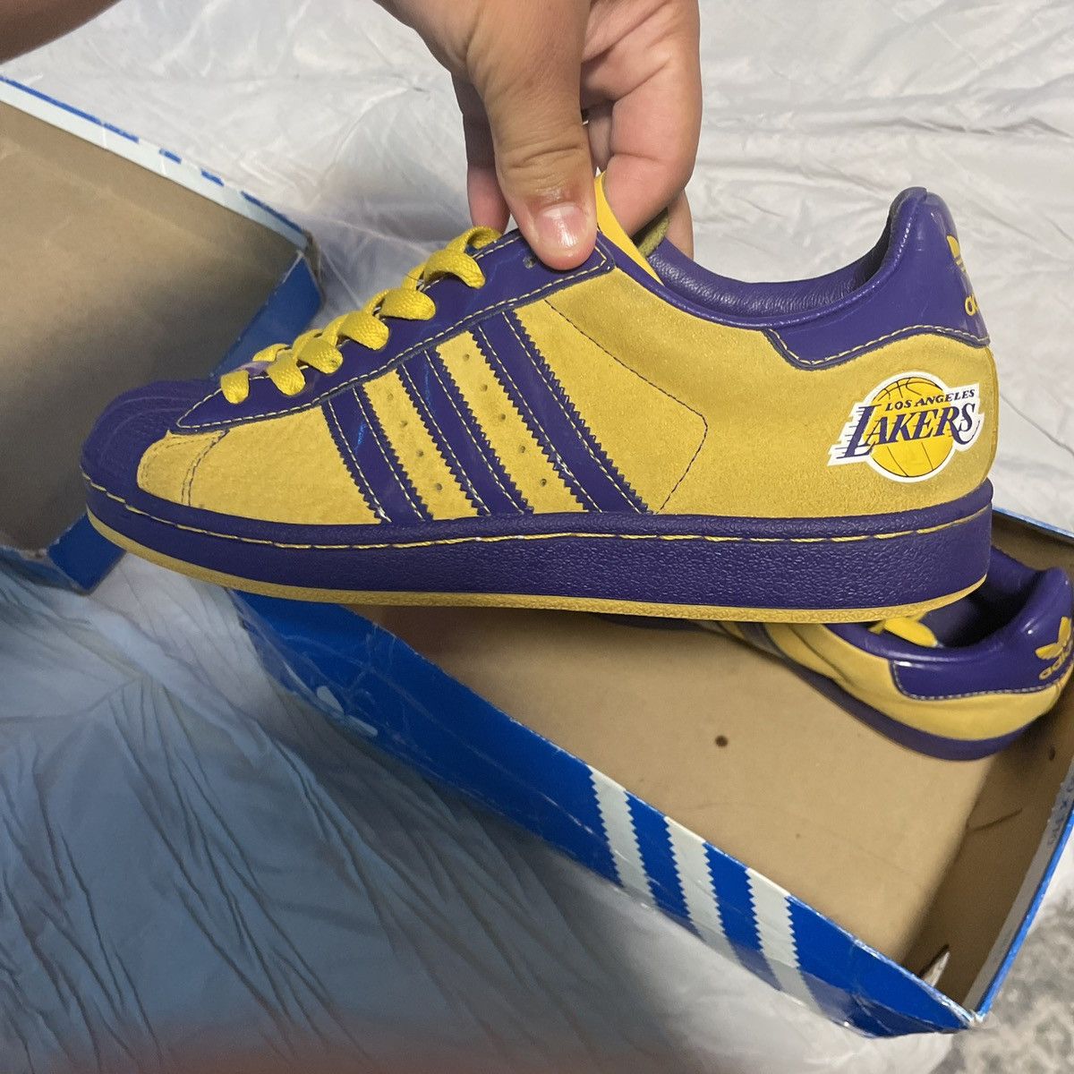 Adidas × Other 2006 lakers adidas superstars Size US 7 / EU 40 - 6 Thumbnail